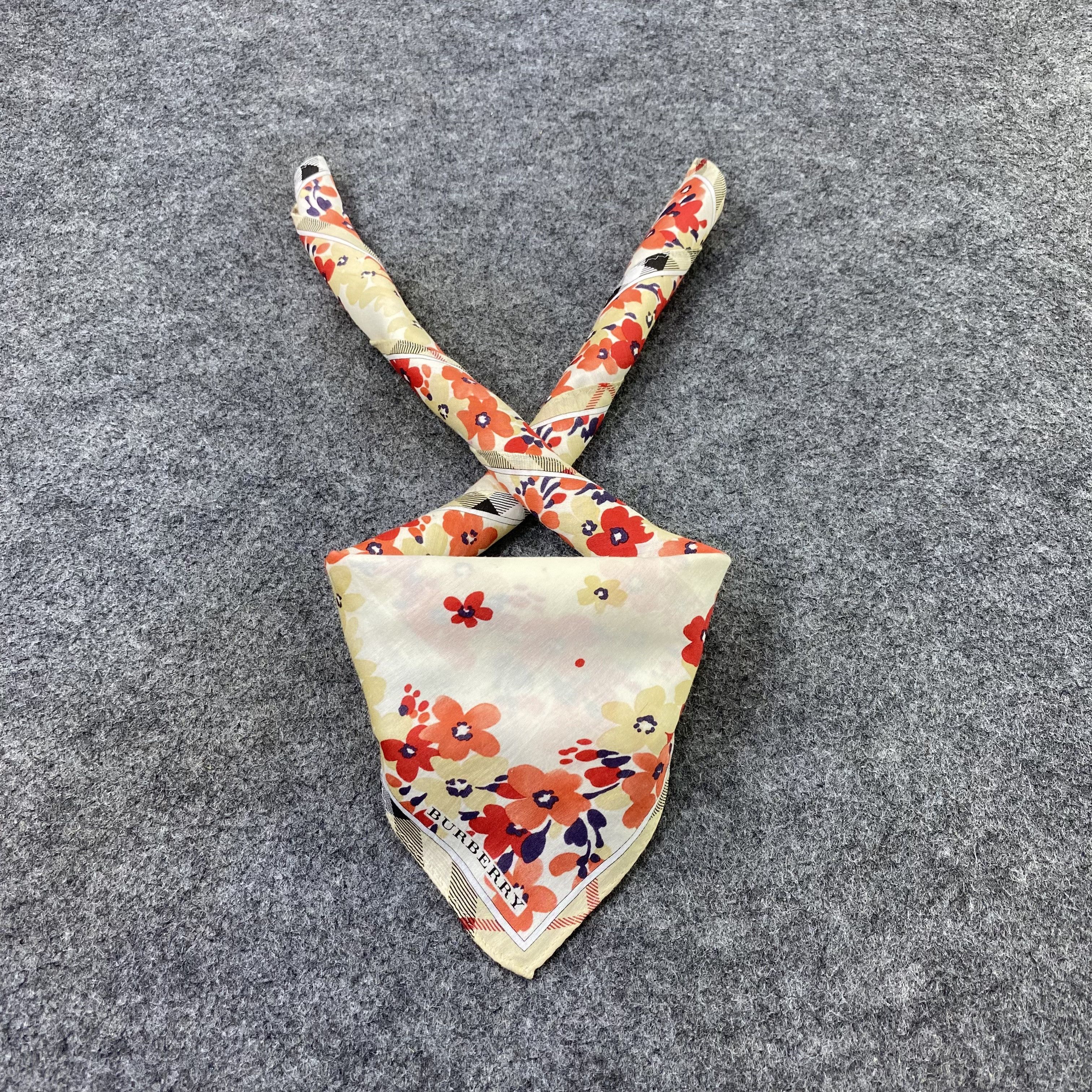 Burberry Burberry Handkerchief / Bandana / Neckerchief-B2353 Size ONE SIZE - 2 Thumbnail
