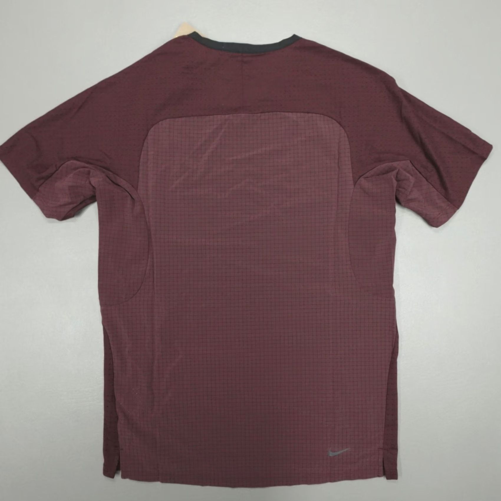 Nike Nike Trail Dri-Fit Solar Chase Running Shirt Men’s Size S Burgundy DV9305 652 Size US S / EU 44-46 / 1 - 7 Thumbnail