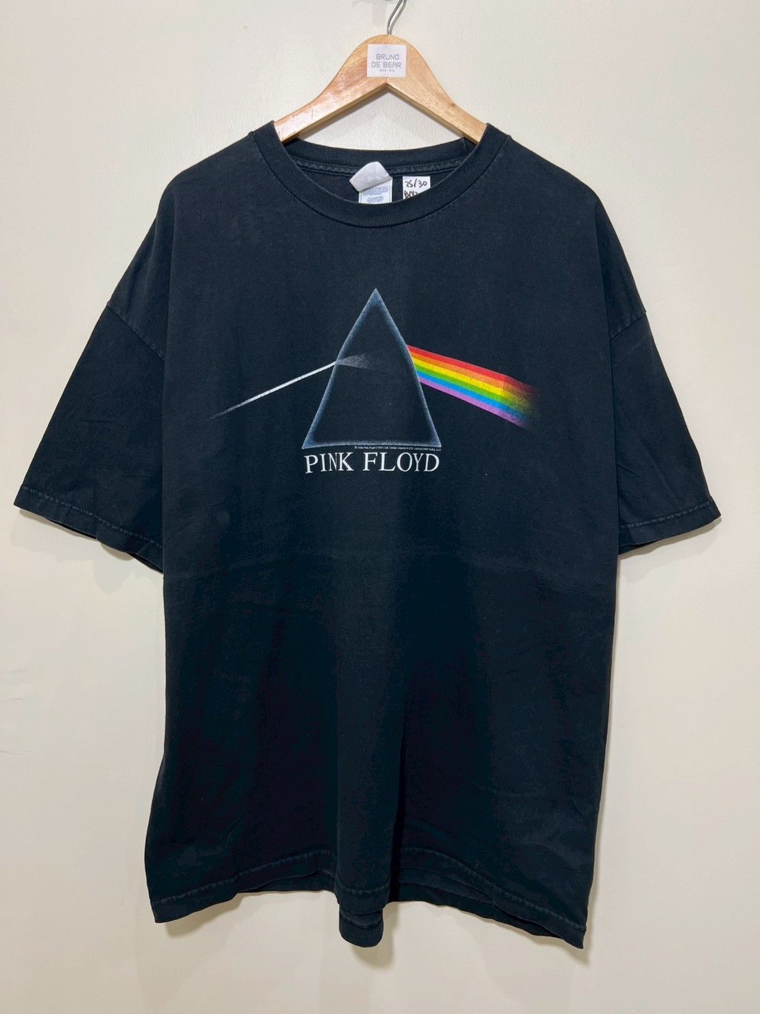 Band Tees × Vintage Vintage 2004's Pink Floyd Dark Side Of The Moon shirt bnz01 Size US XXL / EU 58 / 5 - 2 Thumbnail
