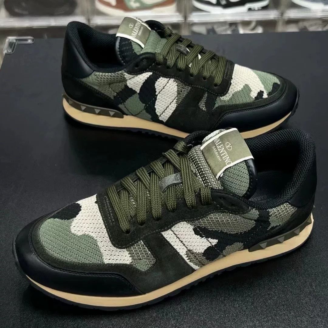 Valentino Valentino Camo Sneakers Low Top Size US 10 / EU 43 - 1 Thumbnail