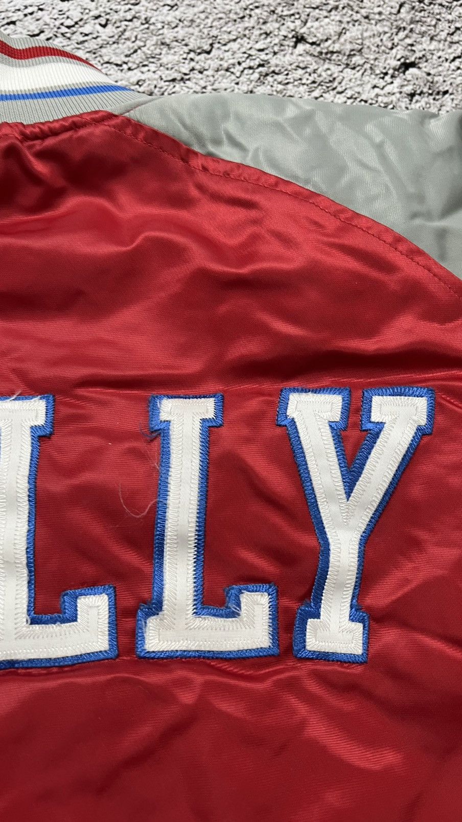 Champion Early 00’s Philadelphia 76ers sixers champion bomber jacket Size US L / EU 52-54 / 3 - 19 Thumbnail