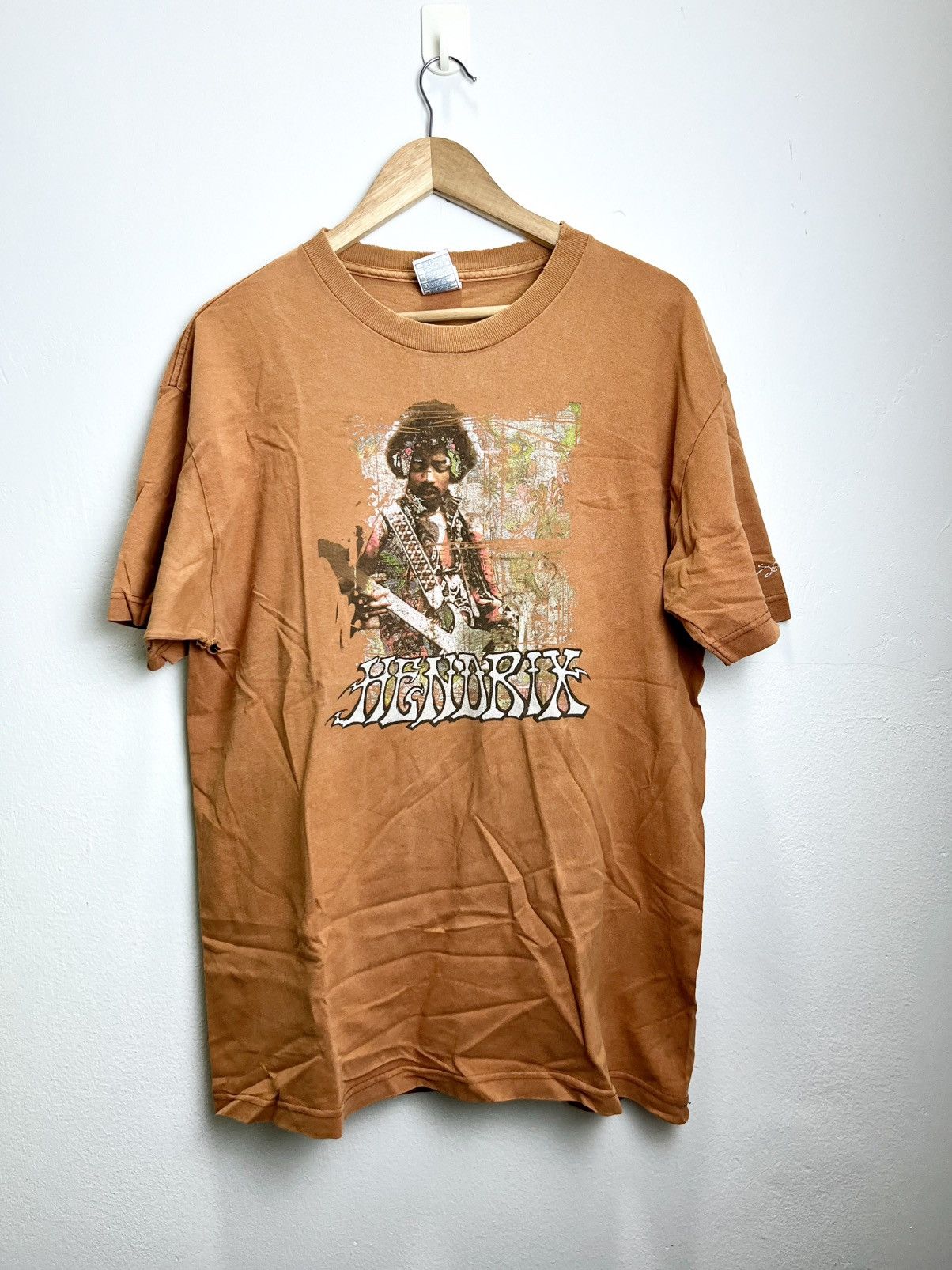 Jimi Hendrix Vintage 90s Jimi Hendrix Fade Orange Band T-Shirts Size US L / EU 52-54 / 3 - 1 Thumbnail