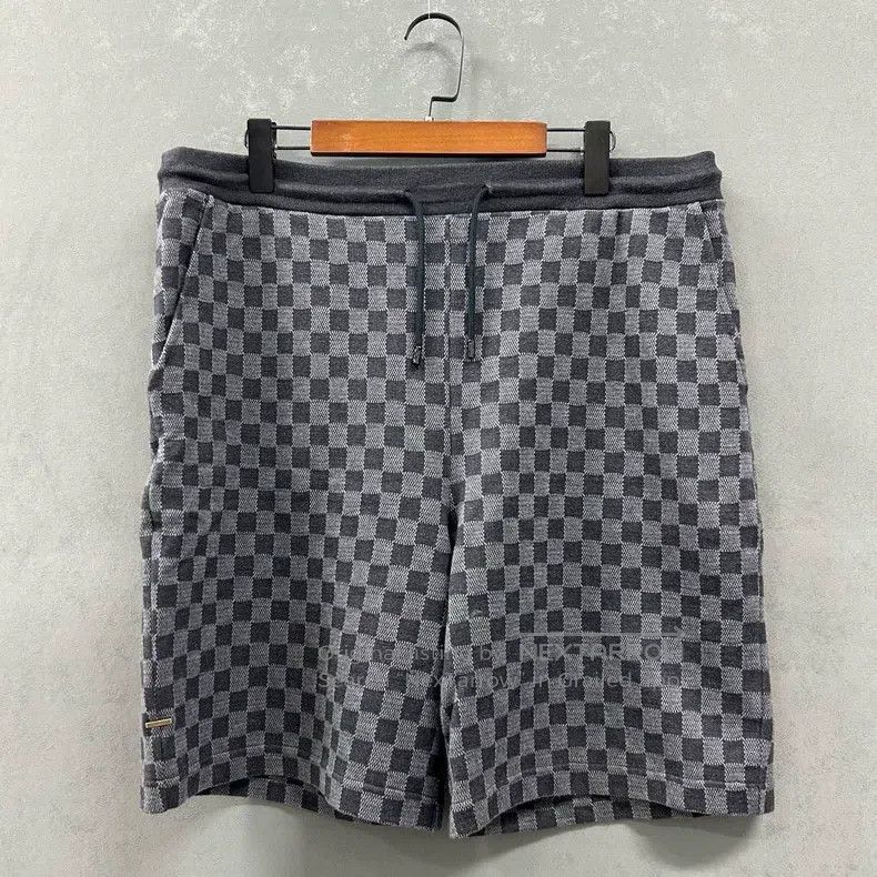 Louis Vuitton Louis Vuitton size xl Checkerboard shorts Size US 28 / EU 44 - 1 Thumbnail