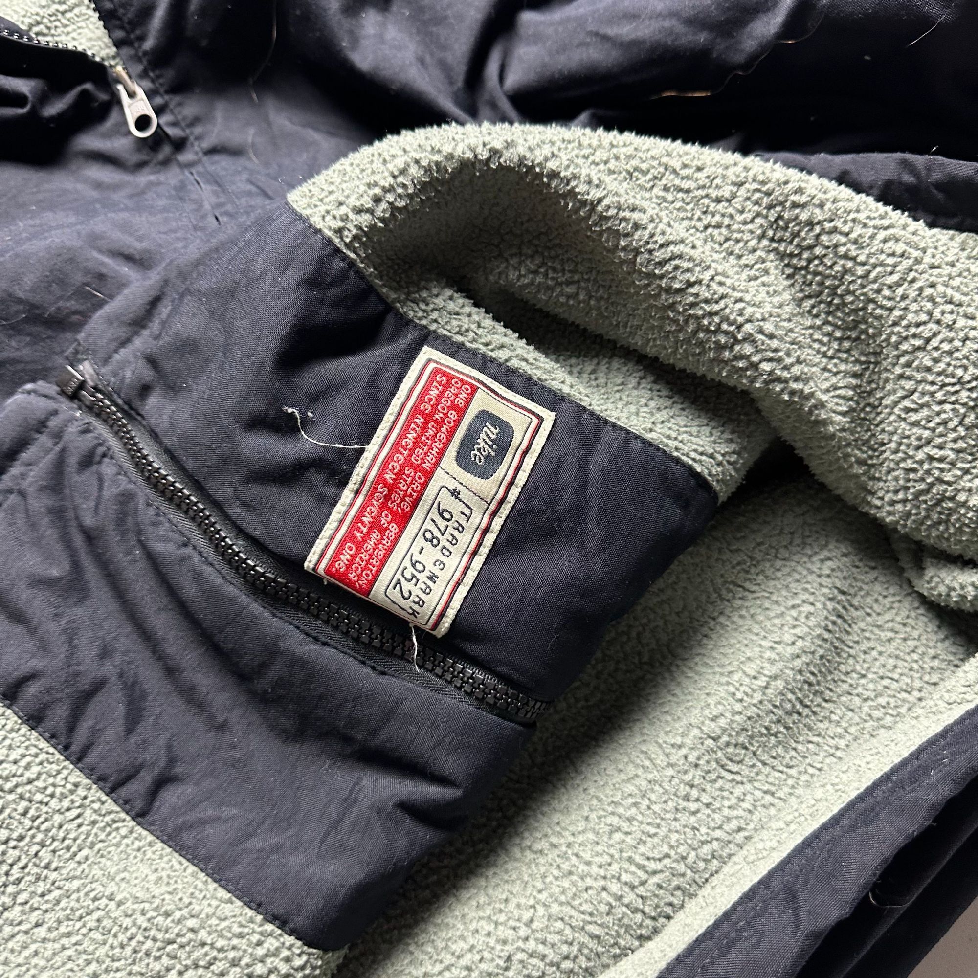 Nike Nike Vintage 90s Long Parka Jacket Black XL Big Logo Gorpcor Size US XL / EU 56 / 4 - 3 Thumbnail
