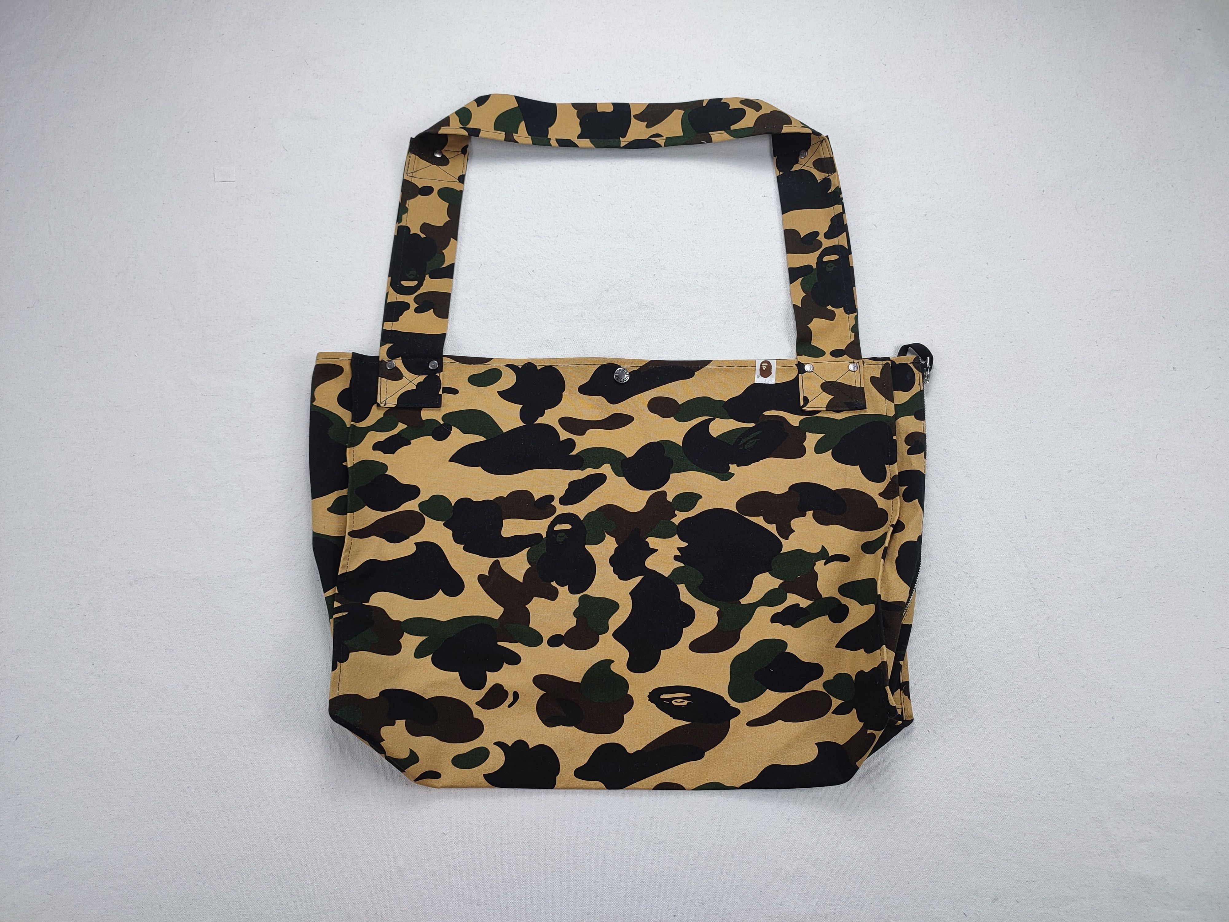 Bape BAPE A Bathing Ape 1st Camo Shoulder Bag Size ONE SIZE - 2 Thumbnail