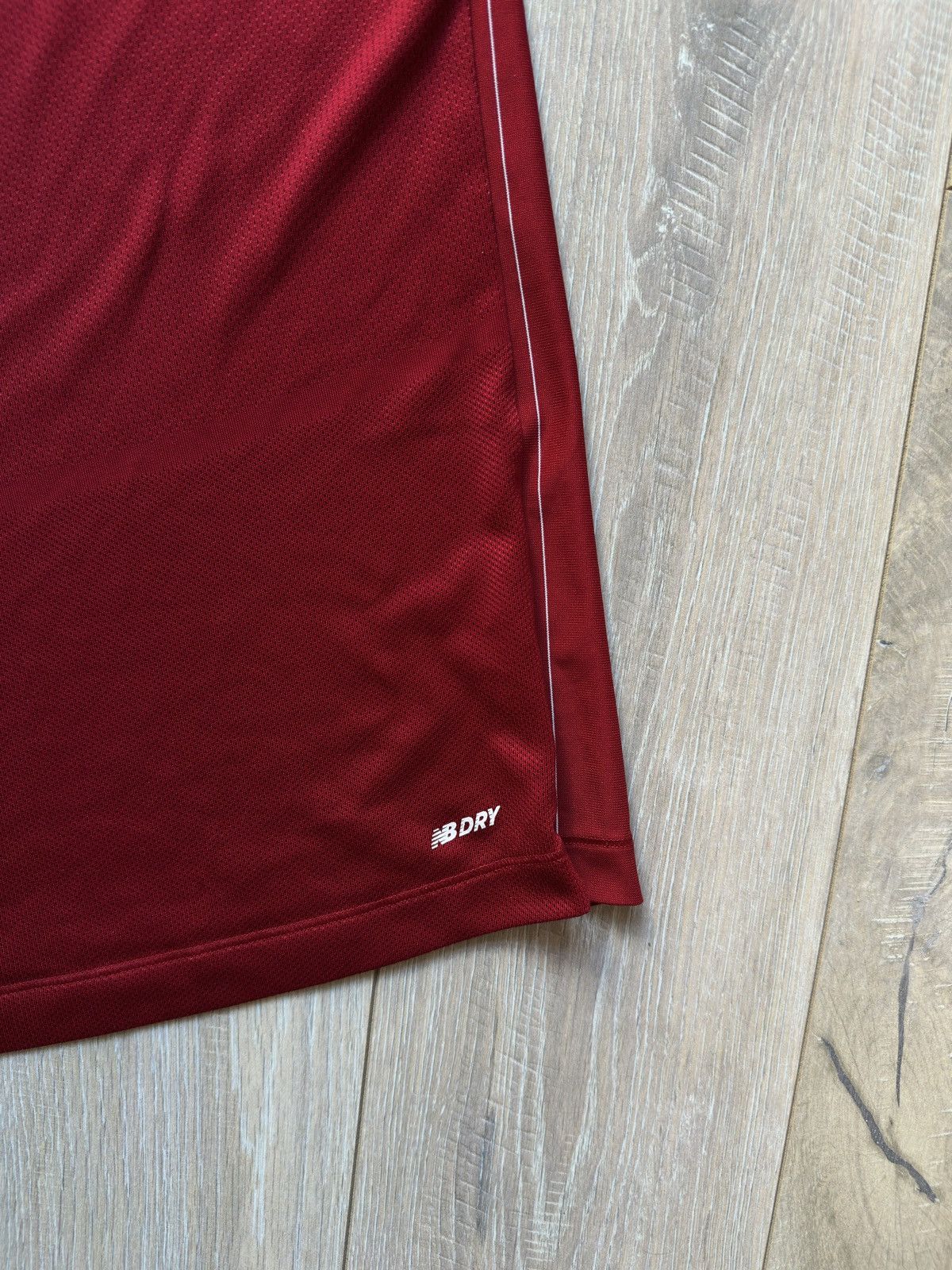 New Balance New Balance Liverpool T-Shirt Size US M / EU 48-50 / 2 - 8 Thumbnail