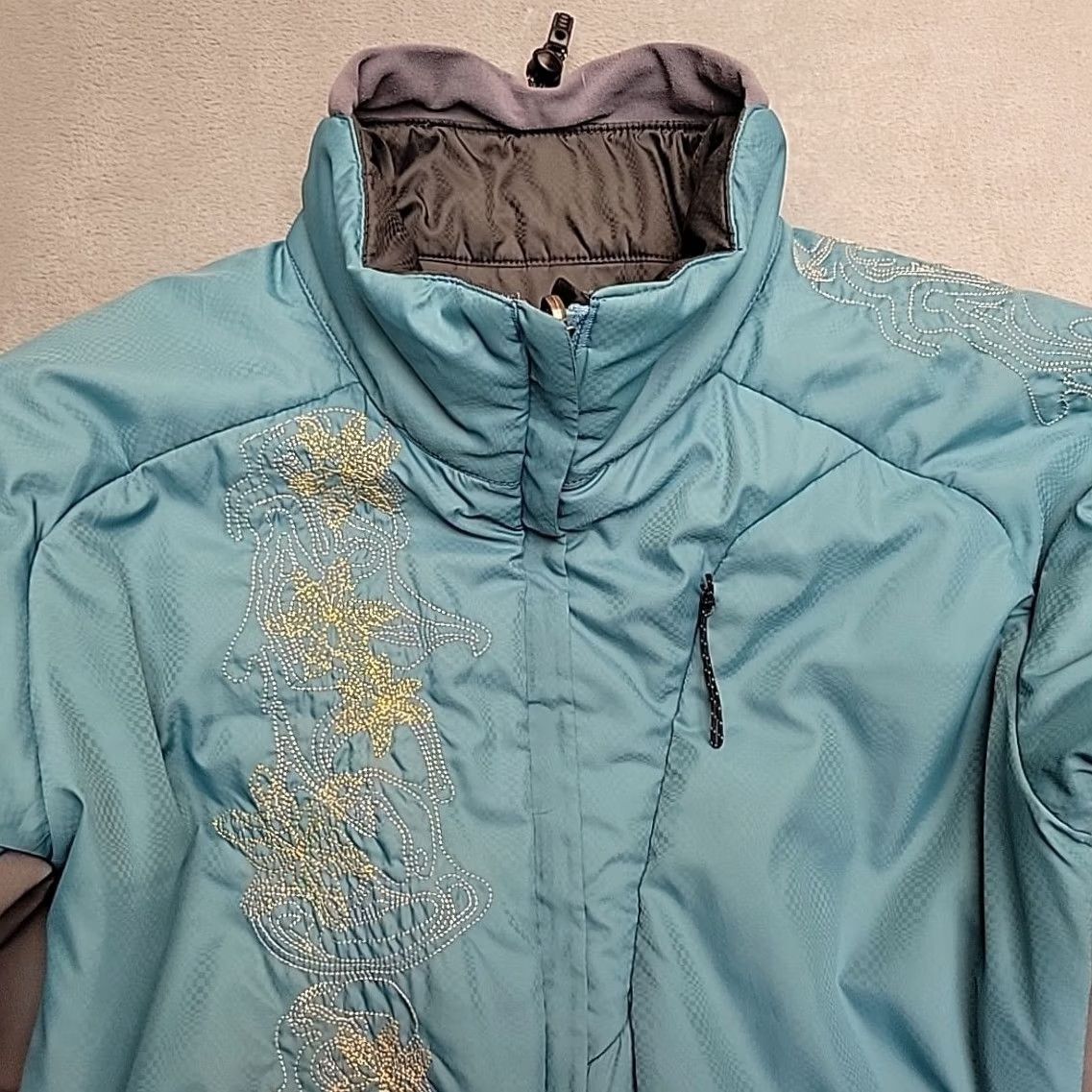 Mountain Hardwear VINTAGE Mountain Hardwear Jacket Womens M Gray Aqua Reversible Primaloft Outdoors Size M / US 6-8 / IT 42-44 - 5 Thumbnail