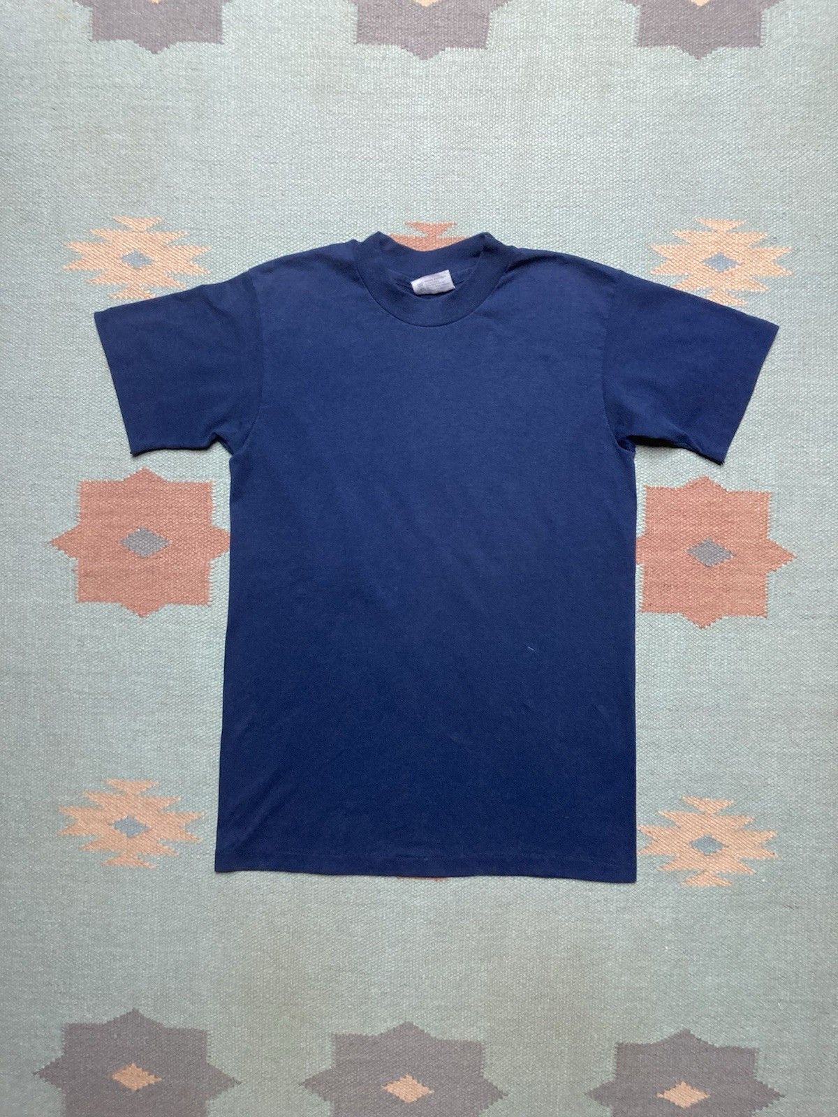 Vintage 80s blank t shirt navy Hanes cotton blend single stitch S Size US S / EU 44-46 / 1 - 1 Thumbnail