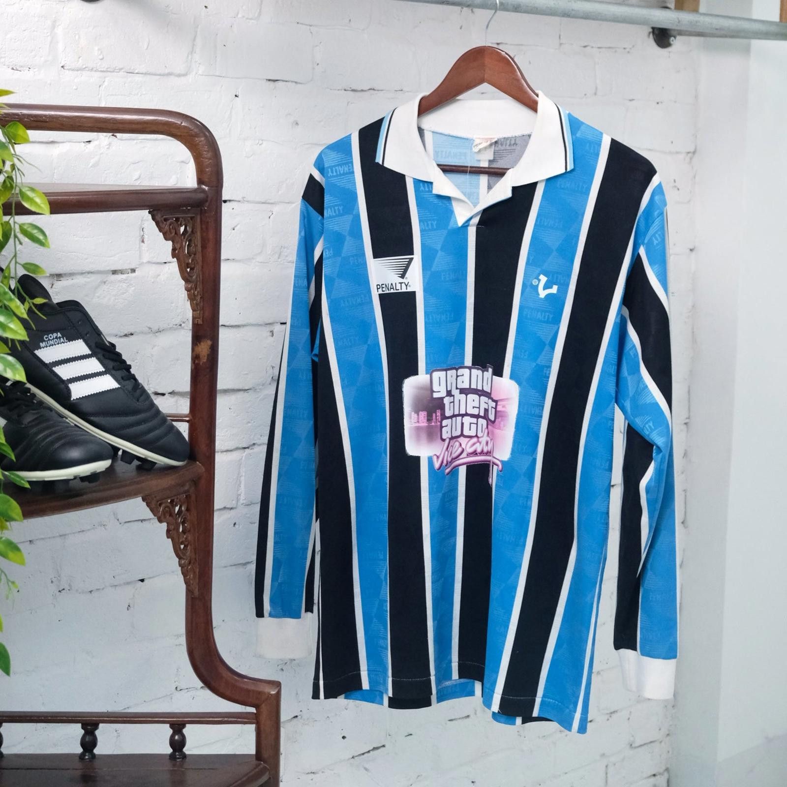Penalty 1990s VICE Footbal Store x Grand Theft Auto Football Shirt Size US L / EU 52-54 / 3 - 2 Thumbnail