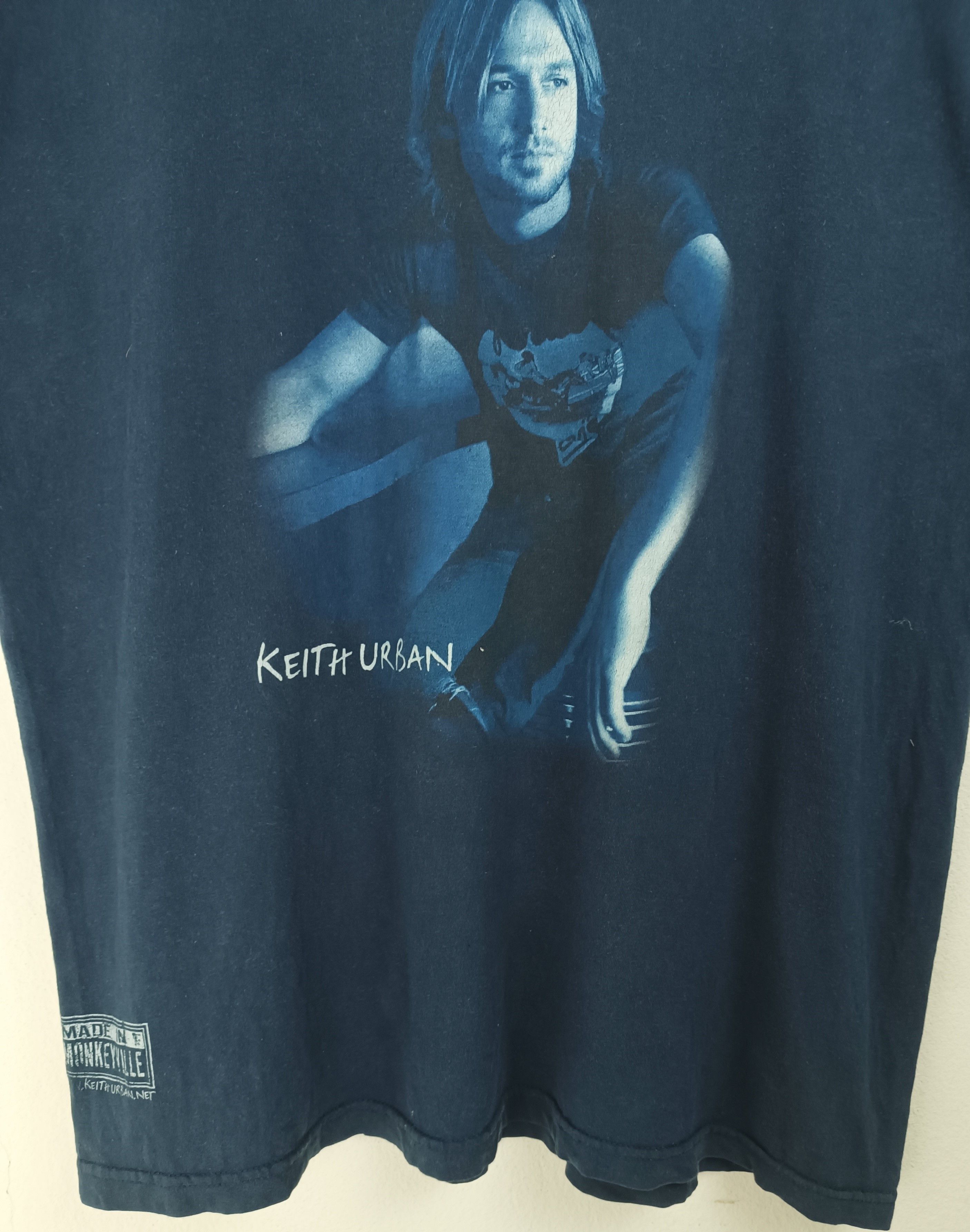 Band Tees VINTAGE 2005 KEITH URBAN TOUR TEE eric church tim mcgraw Size US L / EU 52-54 / 3 - 9 Thumbnail
