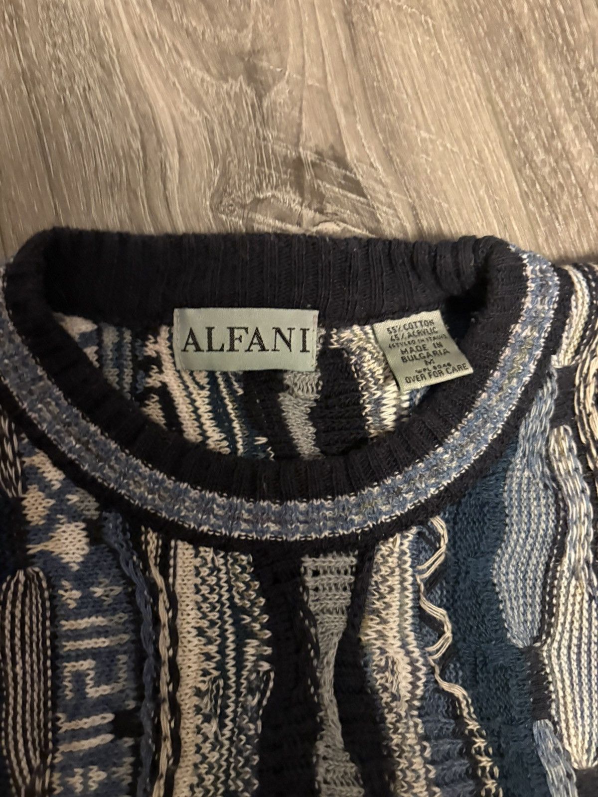 Alfani 90’s 3D Knit Alfani Blue and White sweater Size US M / EU 48-50 / 2 - 2 Thumbnail