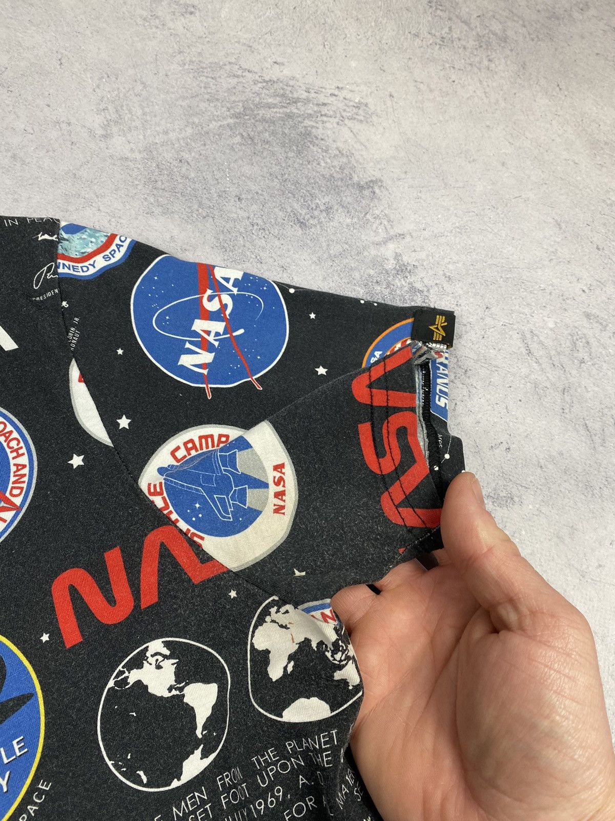 Alpha Industries Alpha Industries NASA Cosmos USA Flag Tee Size US XL / EU 56 / 4 - 10 Thumbnail