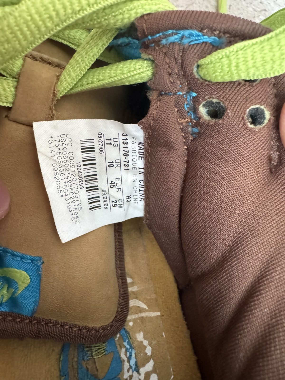 Nike SB Nike SB Dunk Low Baby Bear Size US 11 / EU 44 - 16 Thumbnail