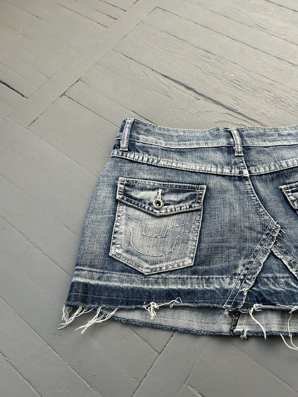 If Six Was Nine Mini denim skirt Size 28" / US 6 / IT 42 - 6 Thumbnail