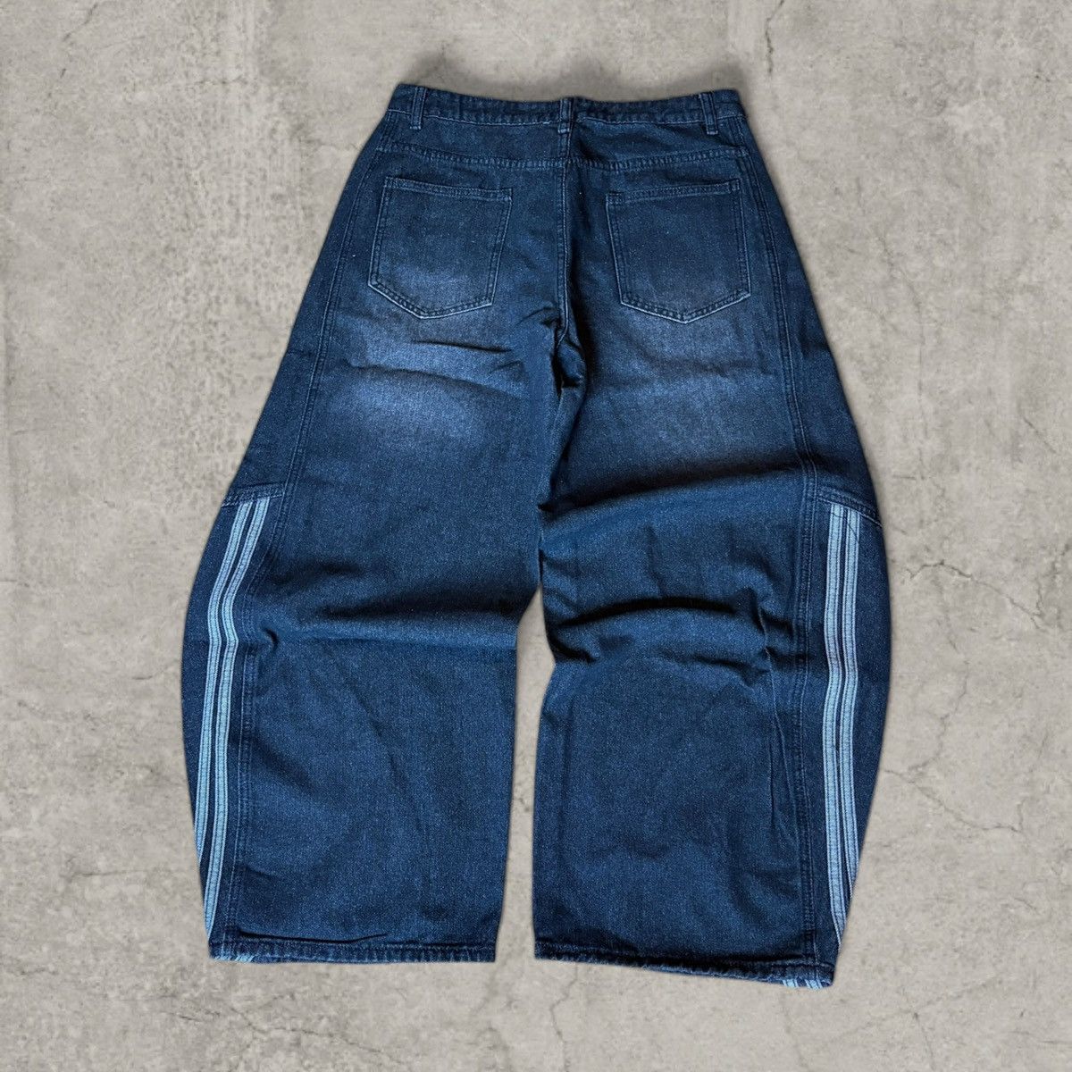 Japanese Brand Cool wide skater Japanese style jeans in faded black. Size L Size US 34 / EU 50 - 4 Thumbnail