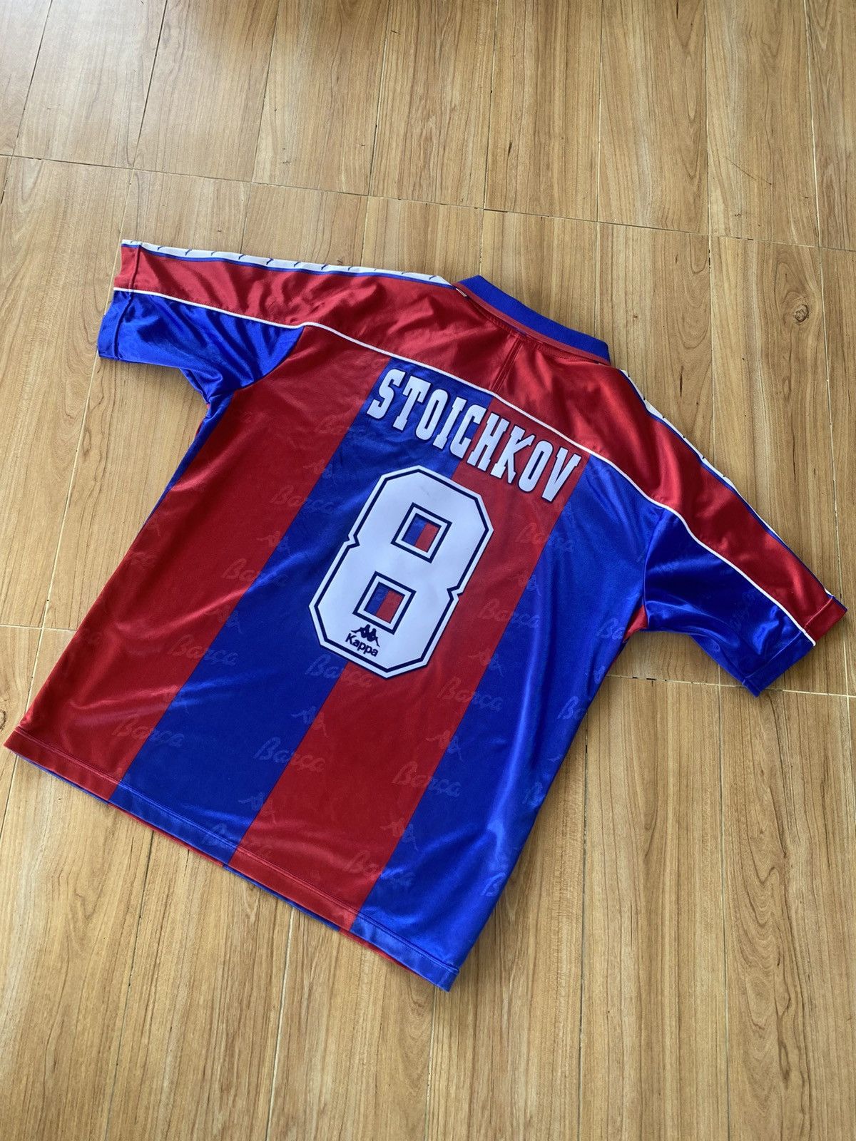 Kappa × Vintage Vintage Kappa Barcelona 90’s Football Club Jersey STOICHKOV Size US L / EU 52-54 / 3 - 1 Thumbnail