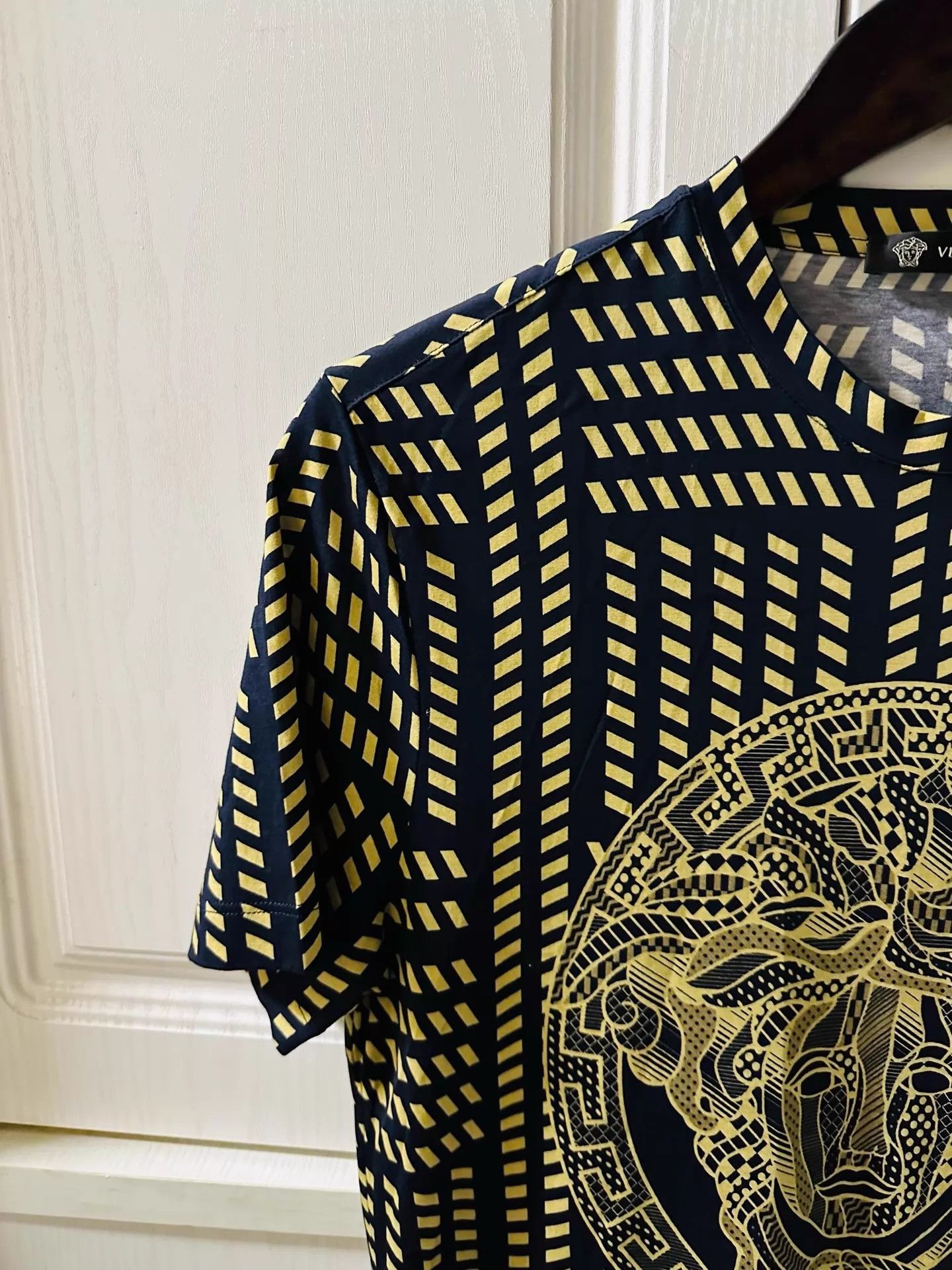 Versace Versace Medusa Black Print T-Shirt S Size US S / EU 44-46 / 1 - 4 Thumbnail