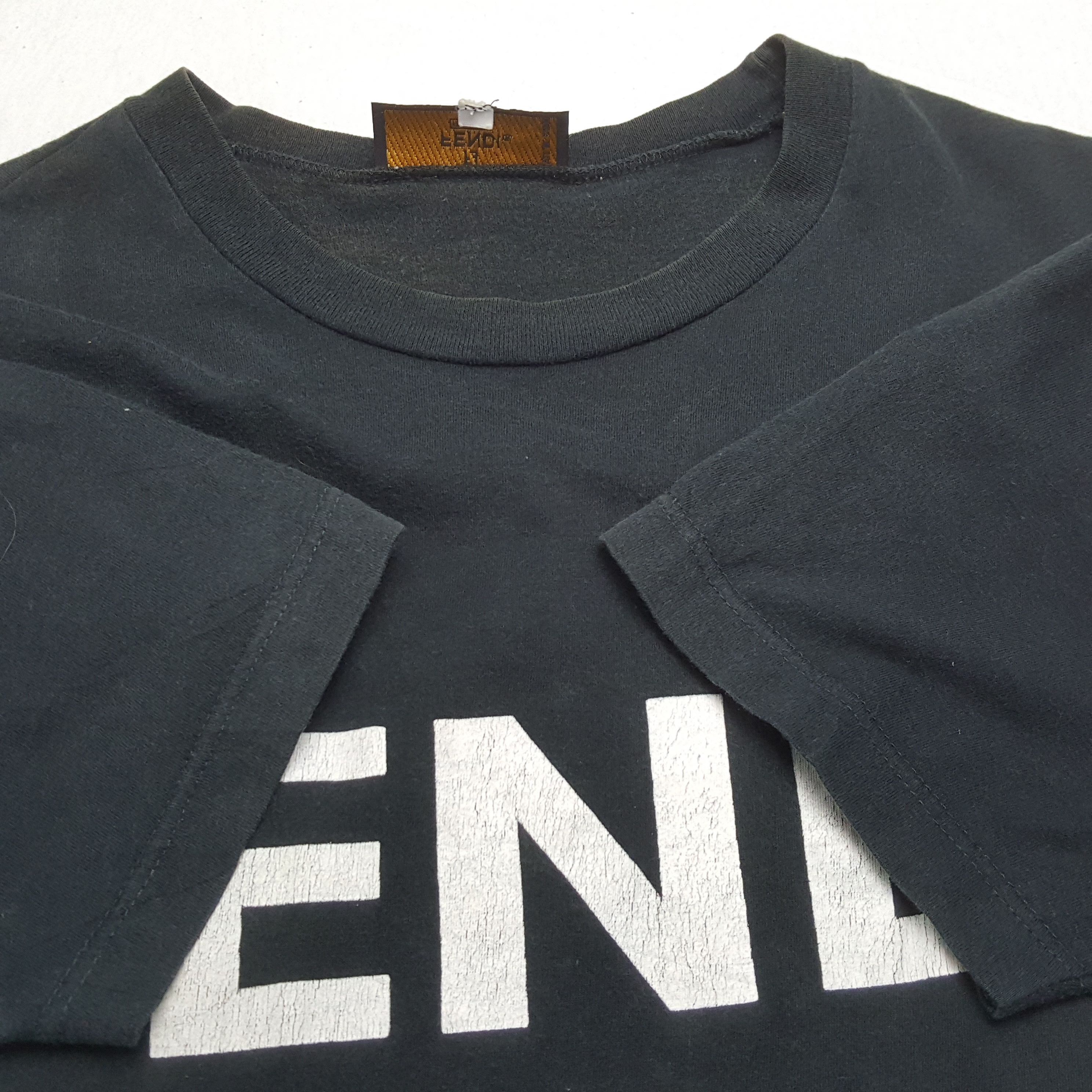 Fendi × Vintage Vintage FENDI Italian Fashion Brand Used T-Shirts Size US M / EU 48-50 / 2 - 7 Thumbnail
