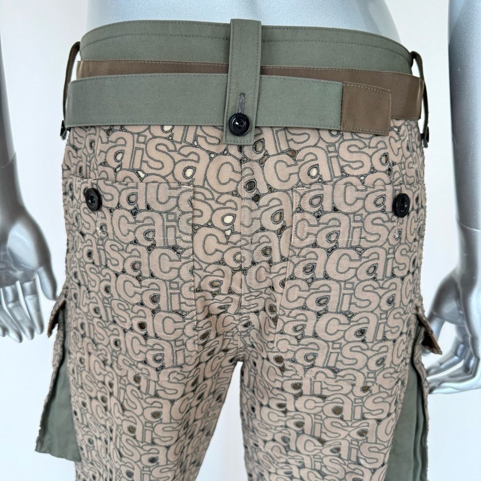 Sacai SACAI women pants embroidery size 2 or M Authentic 1950$ Size 28" / US 6 / IT 42 - 6 Thumbnail