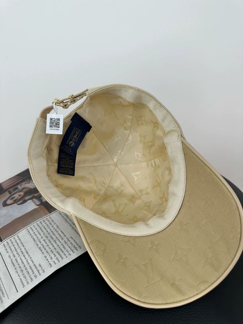 Louis Vuitton louis vuitton beige metal logo baseball cap-2507 Size ONE SIZE - 8 Thumbnail