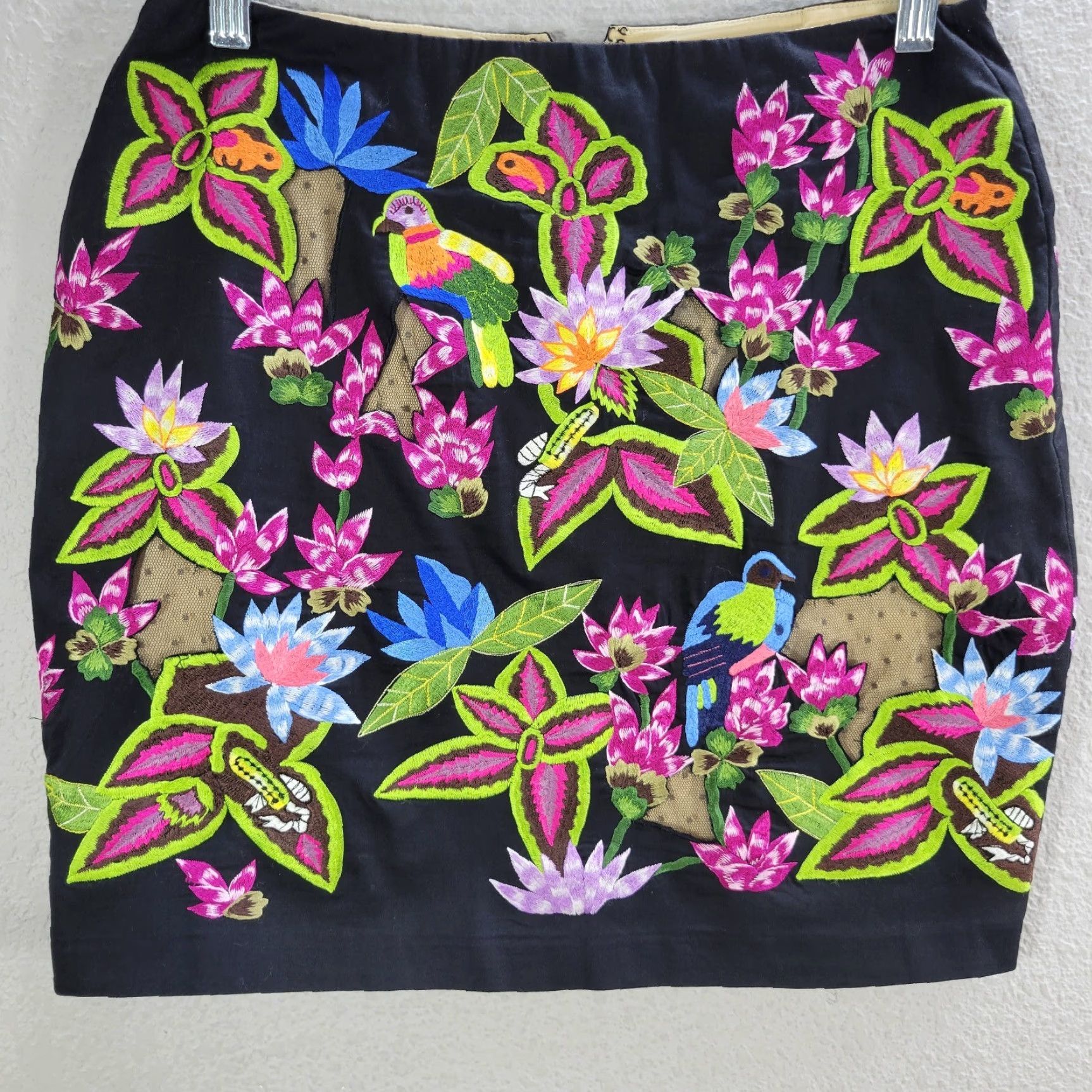 Nicole Miller Nicole Miller Artelier Short Skirt Tropical Birds Flowers Embroidered Sz 4 Size 27" / US 4 / IT 40 - 4 Thumbnail