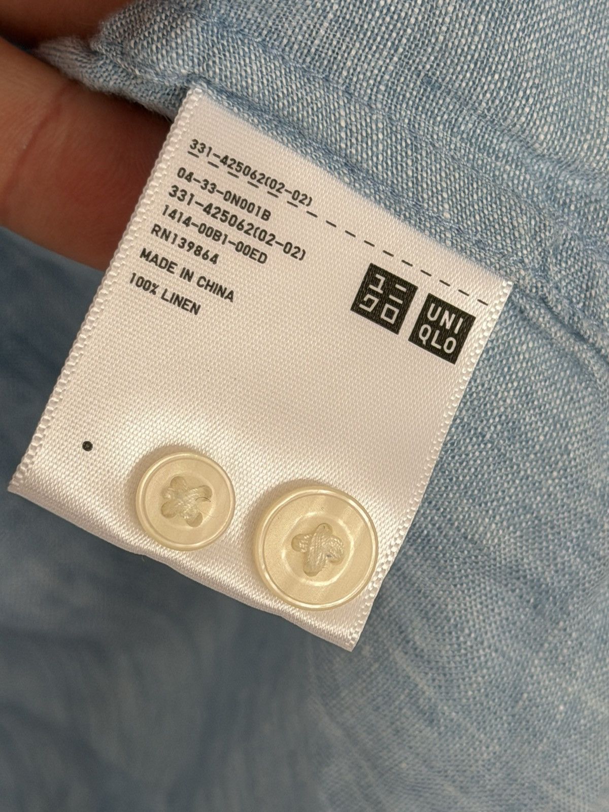 Uniqlo Uniqlo Light Blue Linen Shirt Slim Fit Size US S / EU 44-46 / 1 - 5 Thumbnail