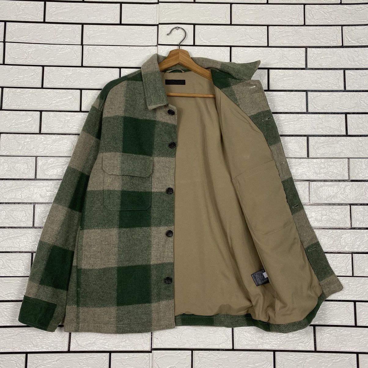 Japanese Brand Vintage Wool Button Jacket Tartan Design Uniqlo Issey Miyake Size US L / EU 52-54 / 3 - 12 Thumbnail