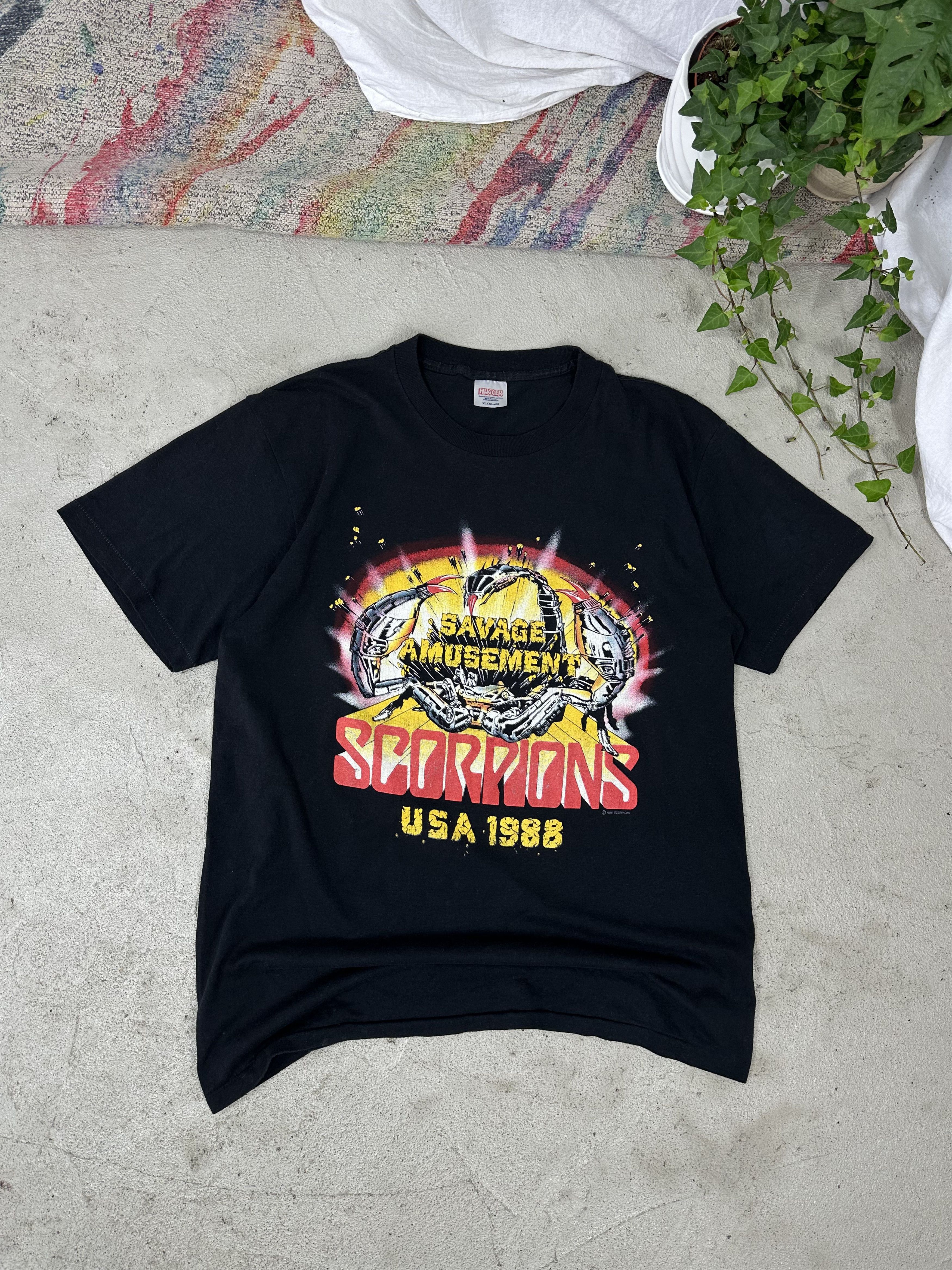 image of Band Tees x Tour Tee Vintage Scorpions Savage Amusement Band T-Shirt 1988 80's in Black (Size XL)