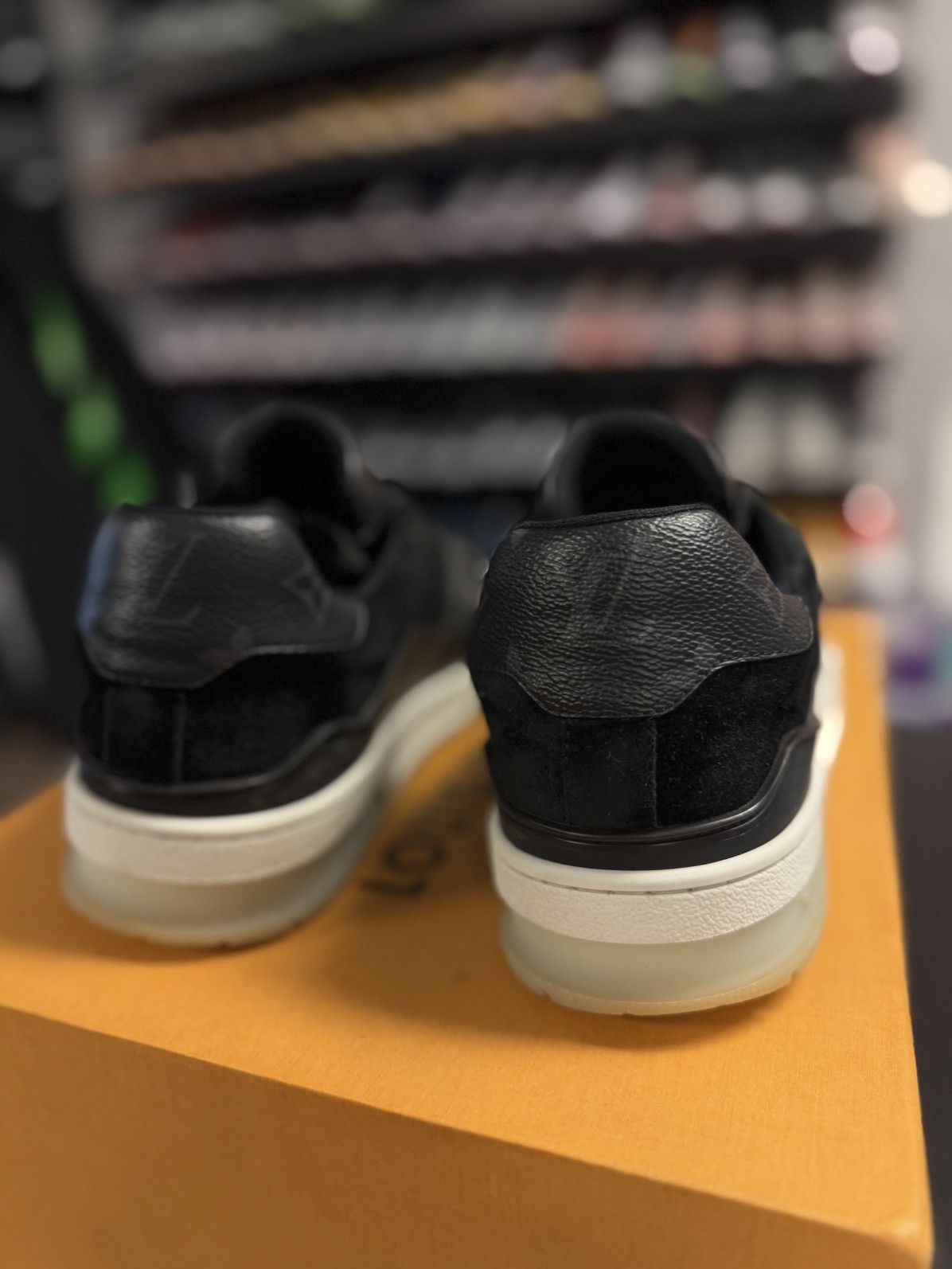 Louis Vuitton Louis Vuitton Black Low Top Trainer 8.5LV/9.5US $1260 Size US 9.5 / EU 42-43 - 9 Thumbnail