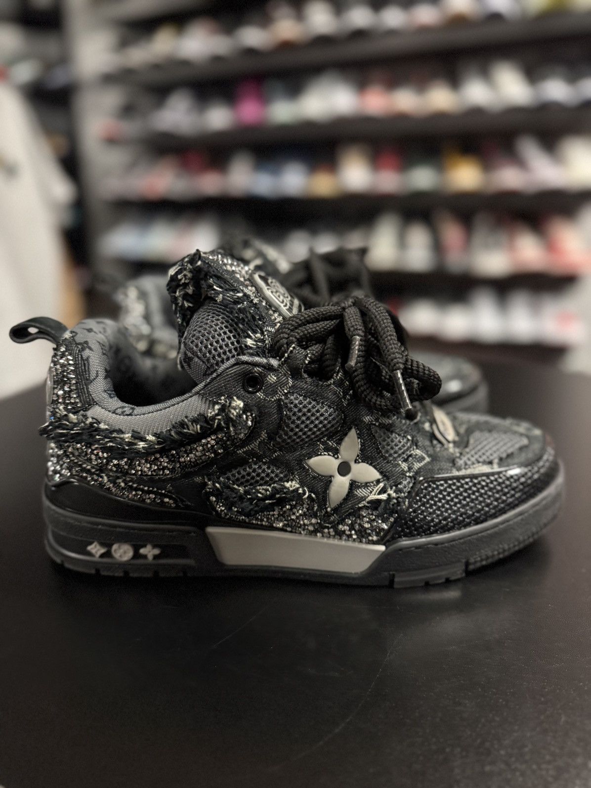Louis Vuitton Louis Vuitton Swarovski Crystal Skates Black 8.5LV/9.5US Size US 9.5 / EU 42-43 - 9 Thumbnail
