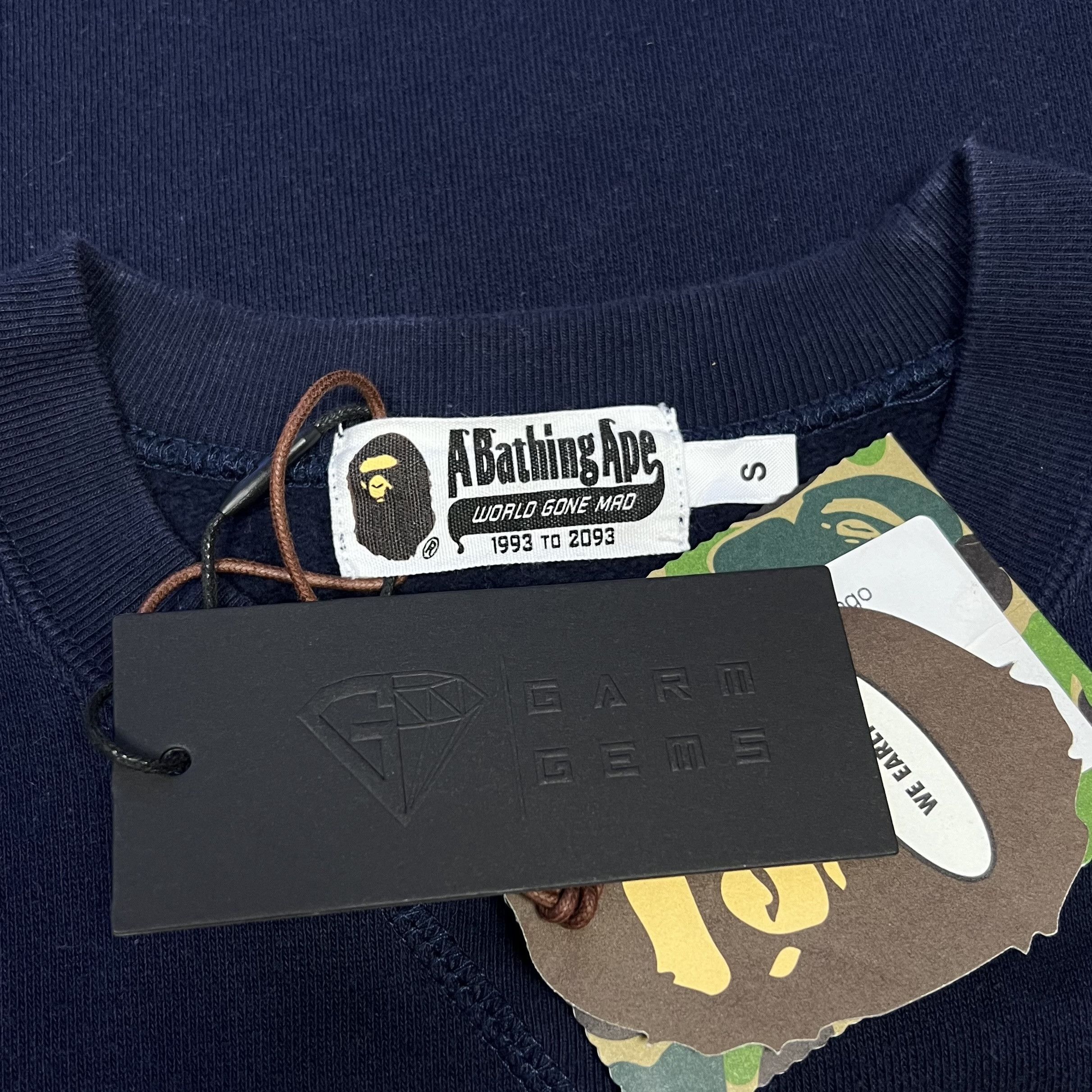 Bape A Bathing Ape Foam Print Logo Sweatshirt Size US S / EU 44-46 / 1 - 6 Thumbnail
