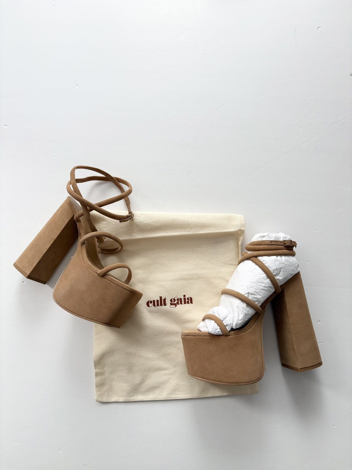 Cult Gaia Cult Gaia Hyte platform in Camel Size US 6 / IT 36 - 6 Thumbnail