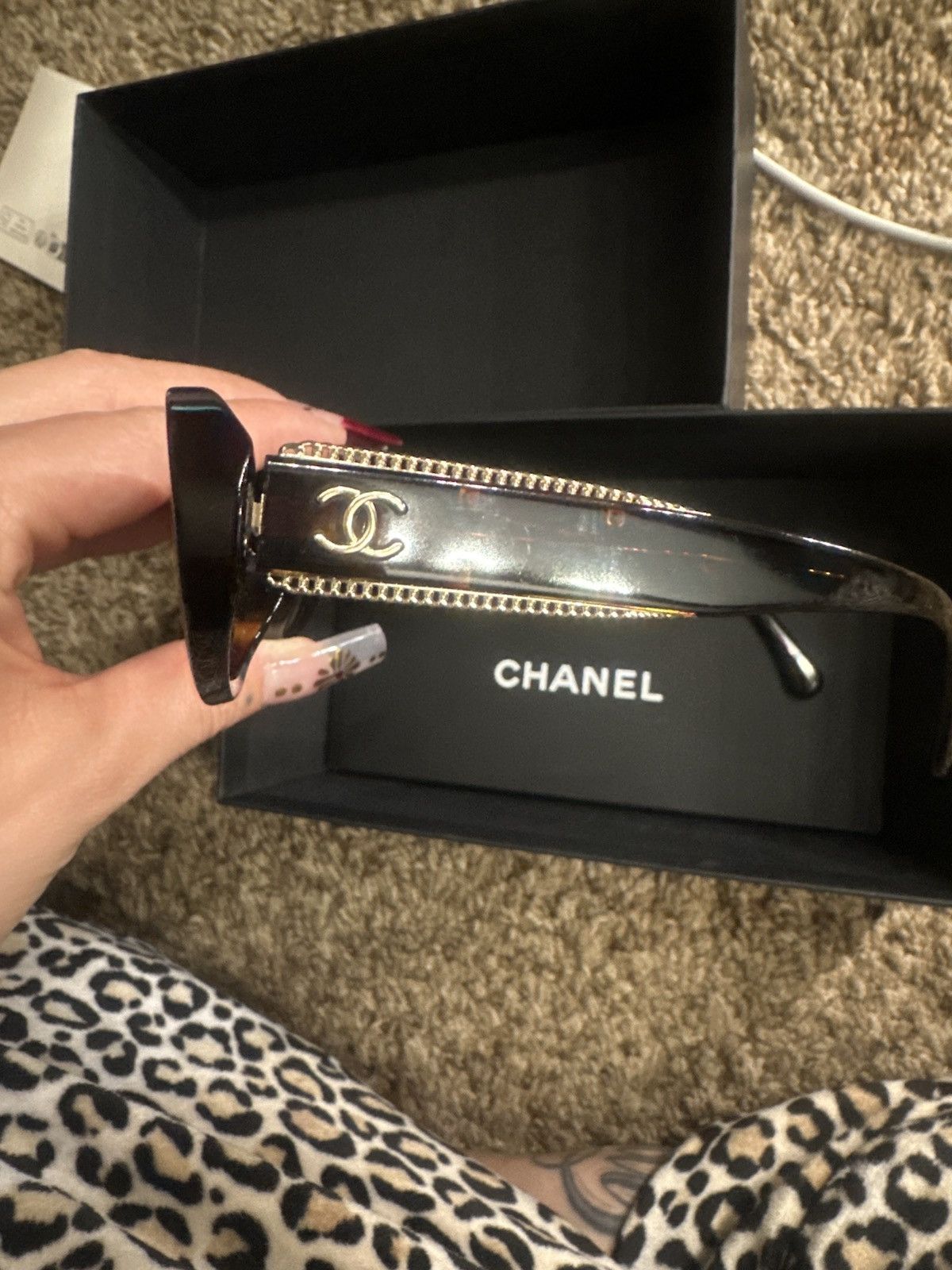 Chanel Oval sunglasses Size ONE SIZE - 8 Thumbnail