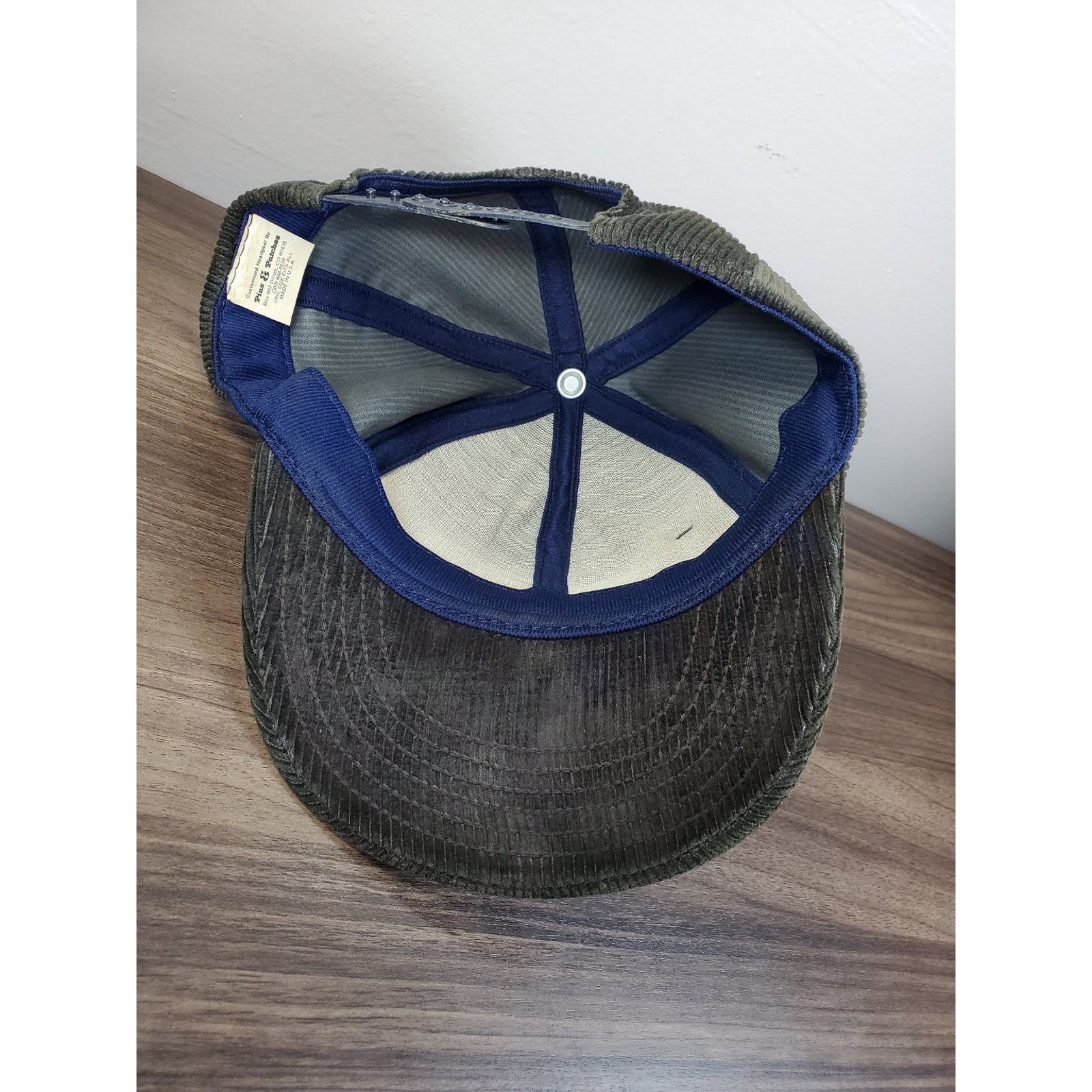 Vintage Vail Corduroy Snapback Cap Hat Faded Black w/ Pin Ski Snow Size ONE SIZE - 11 Thumbnail