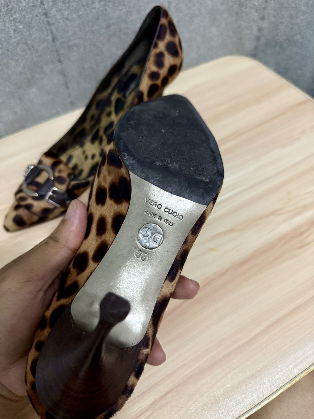 Dolce & Gabbana Dolce & Gabbana leopard print pony hair heels Size US 8 / IT 38 - 14 Thumbnail