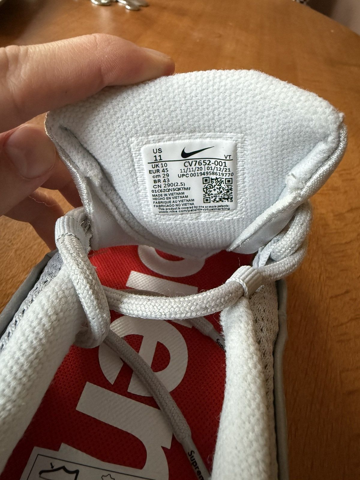 Nike × Supreme Nike Air Max 96/S Metallic Silver/Speed red Size US 11 / EU 44 - 7 Thumbnail
