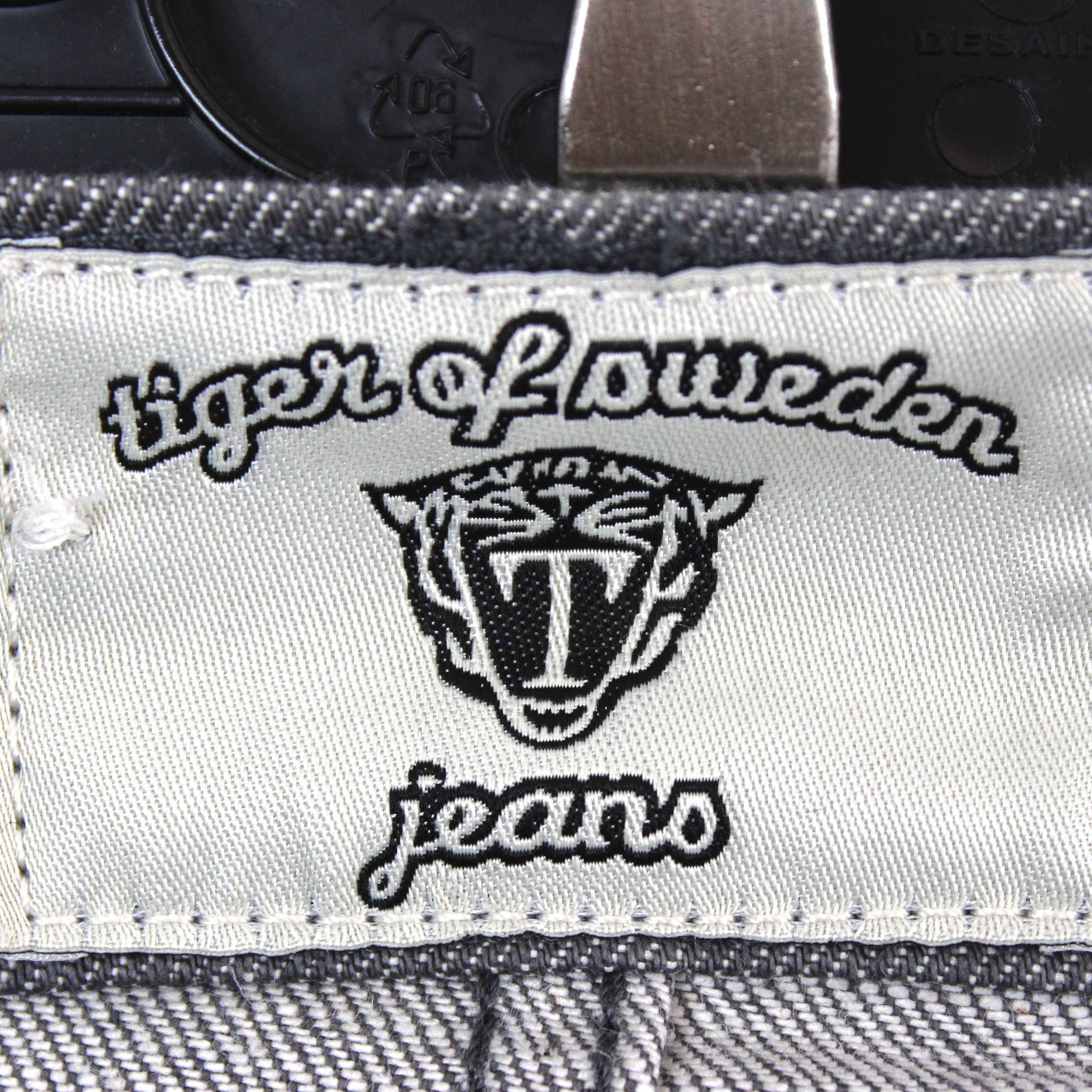 Japanese Brand NEW Iggy Ashes to Ashes Men W37L32 Slim Jeans Denim Pants Size US 27 - 4 Thumbnail