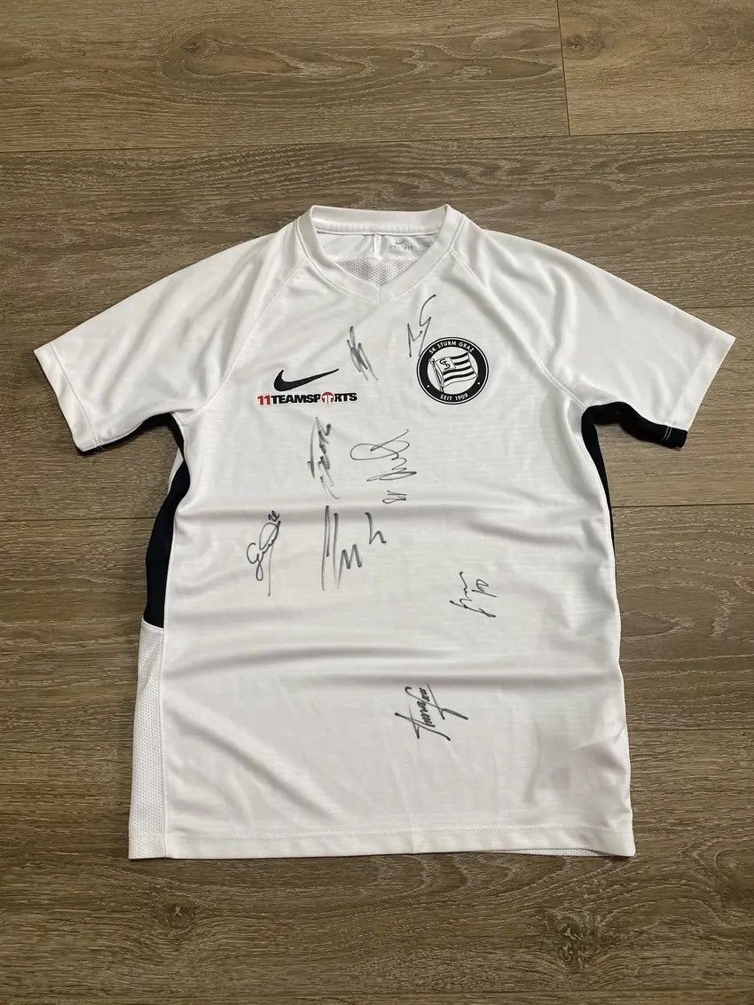 Nike × Vintage VTG SK Sturm Graz Training Football Jersey AUTOGRAPH kids L Size US L / EU 52-54 / 3 - 1 Thumbnail