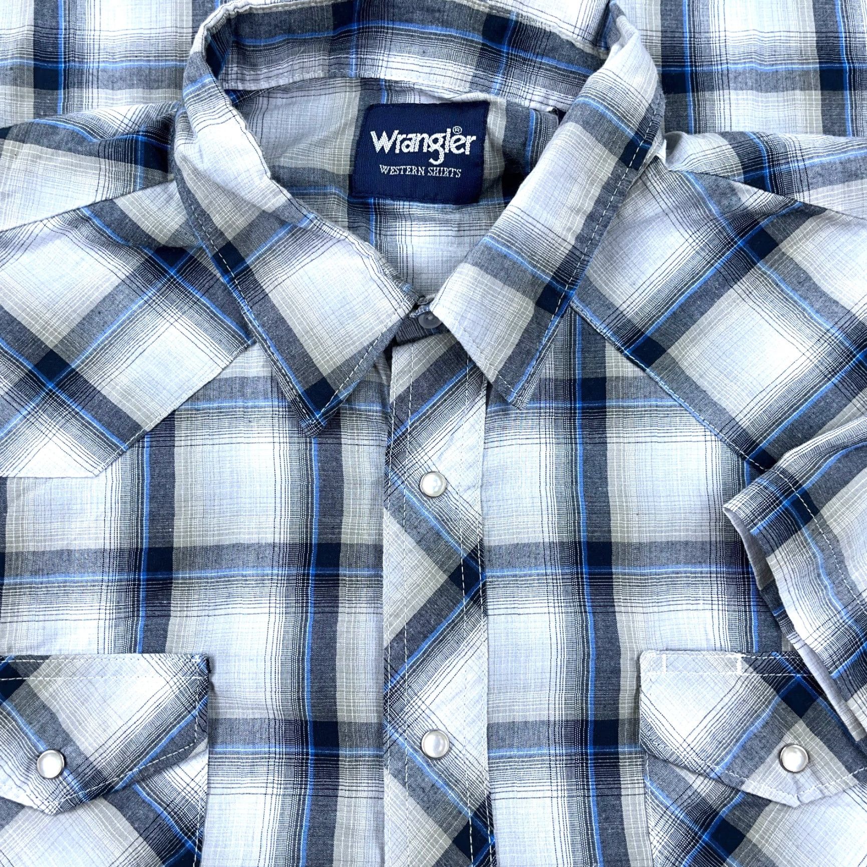 Wrangler Wrangler Western Shirt Men 2XL Blue Plaid Pearl Snap Cowboy Yoke Button-Up Streetwear Cowboy Western Shirt Mens 2XL Blue Plaid Pearl Snap Wrangler Size US XXL / EU 58 / 5 - 2 Thumbnail