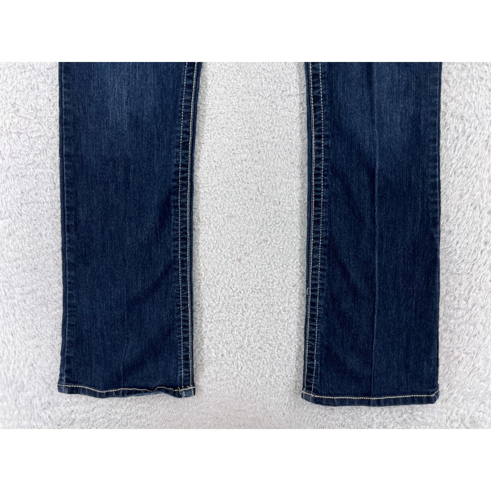 Vintage Candies Jeans Womens 9 Denim Flared Dark Wash 29x30.5 Blue Distressed 5-Pocket Zip Low Rise Regular 30.5in Inseam Vintage? Nolene Size 30" / US 8 / IT 44 - 2 Thumbnail