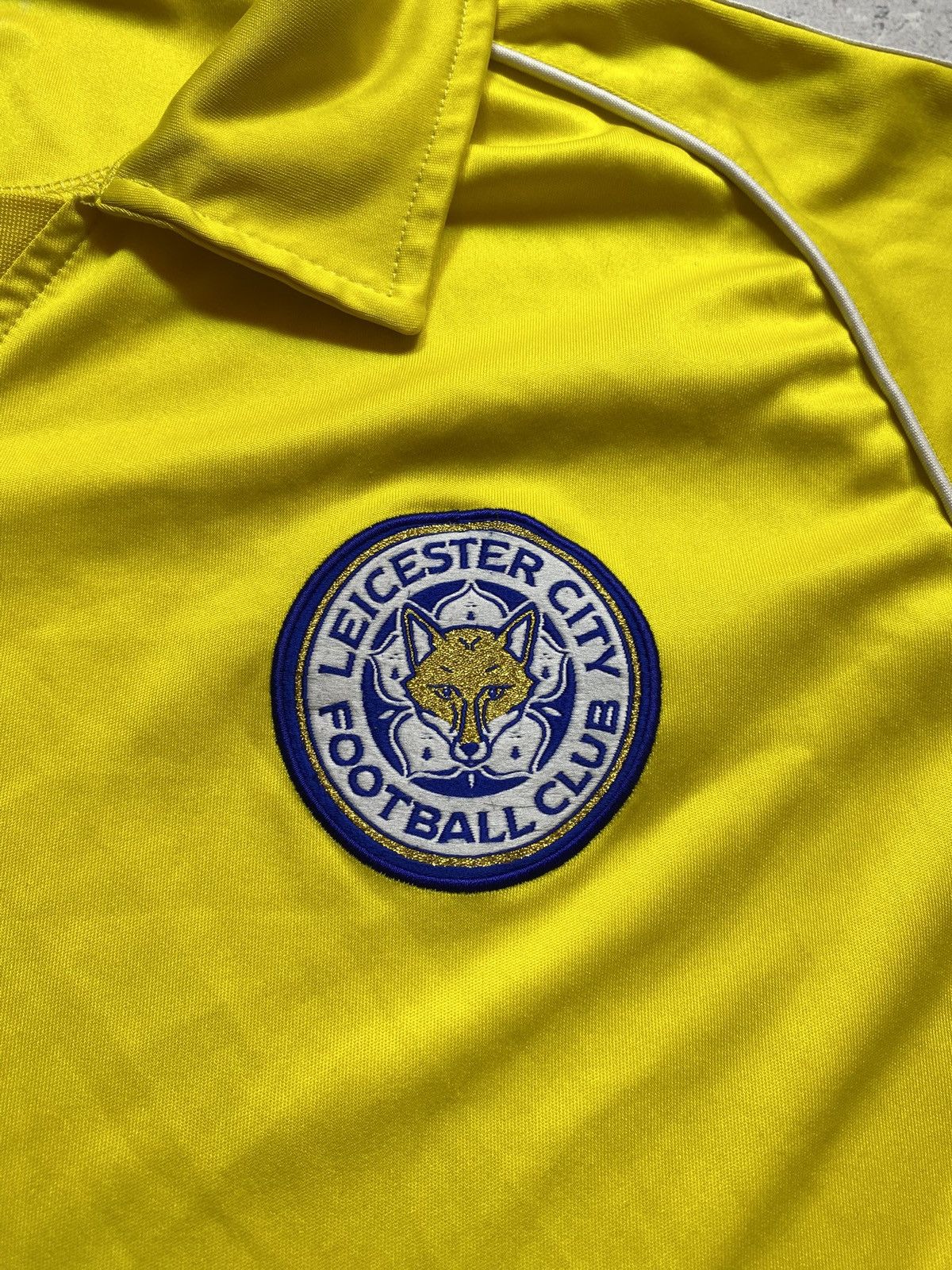 Other Leicester City 2010-12 Third Football Shirt Soccer Jersey Size US M / EU 48-50 / 2 - 3 Thumbnail