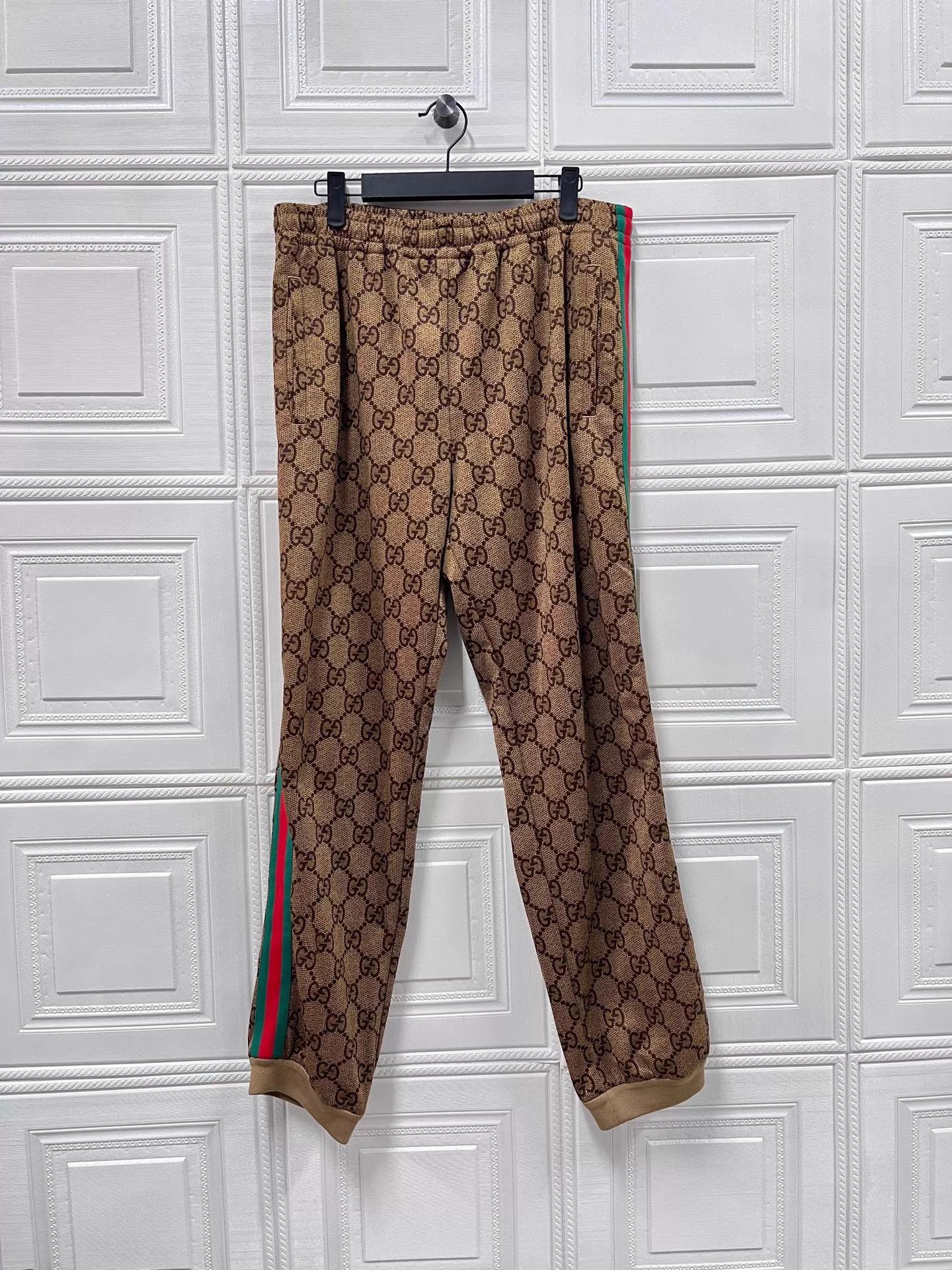 Gucci Gucci GG monogram full print sweatpants L 99 new Size 28" / US 6 / IT 42 - 1 Thumbnail