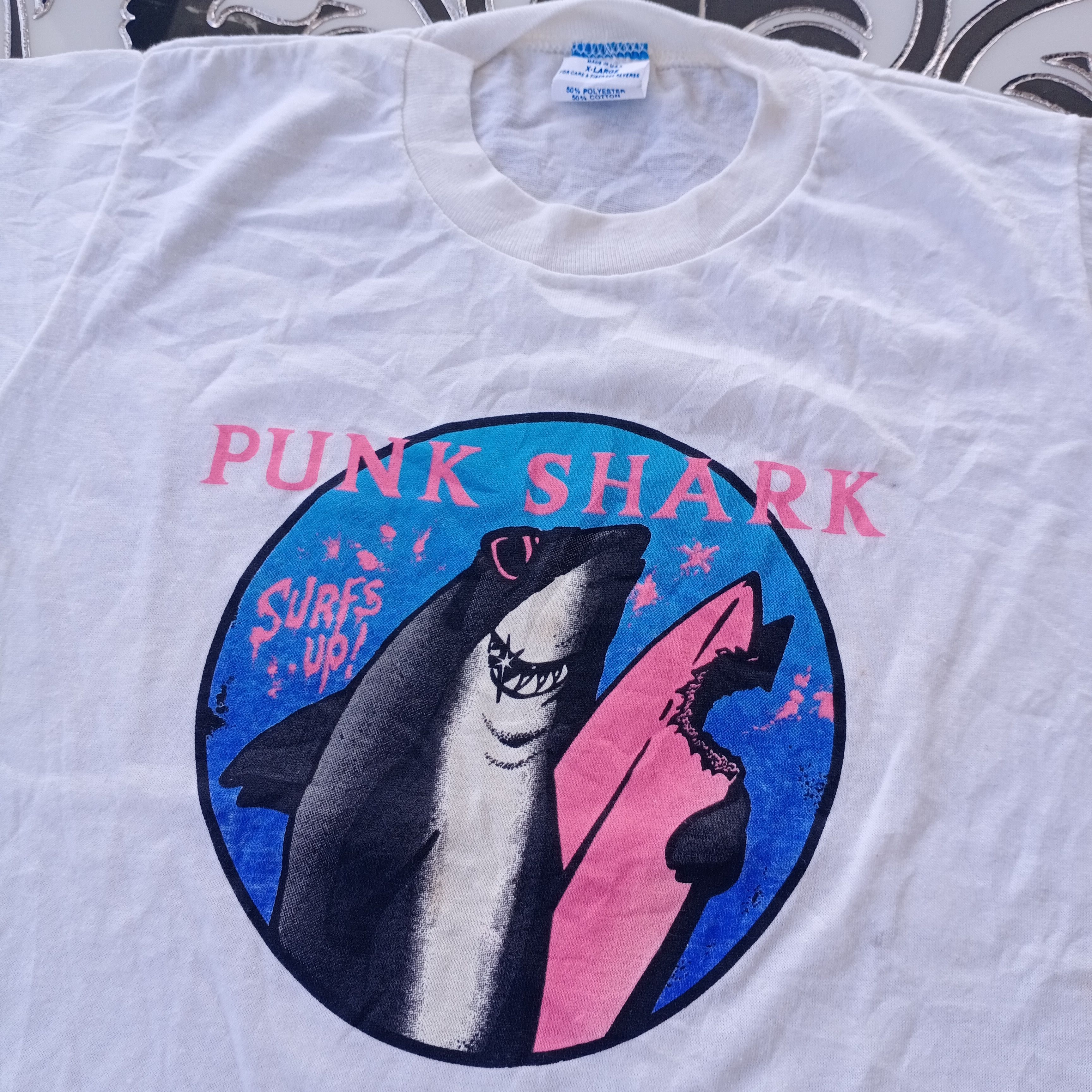 Vintage Vintage 80s Punk Shark Surf Graphic Hawaii Band Music 5050 Size US XS / EU 42 / 0 - 3 Thumbnail