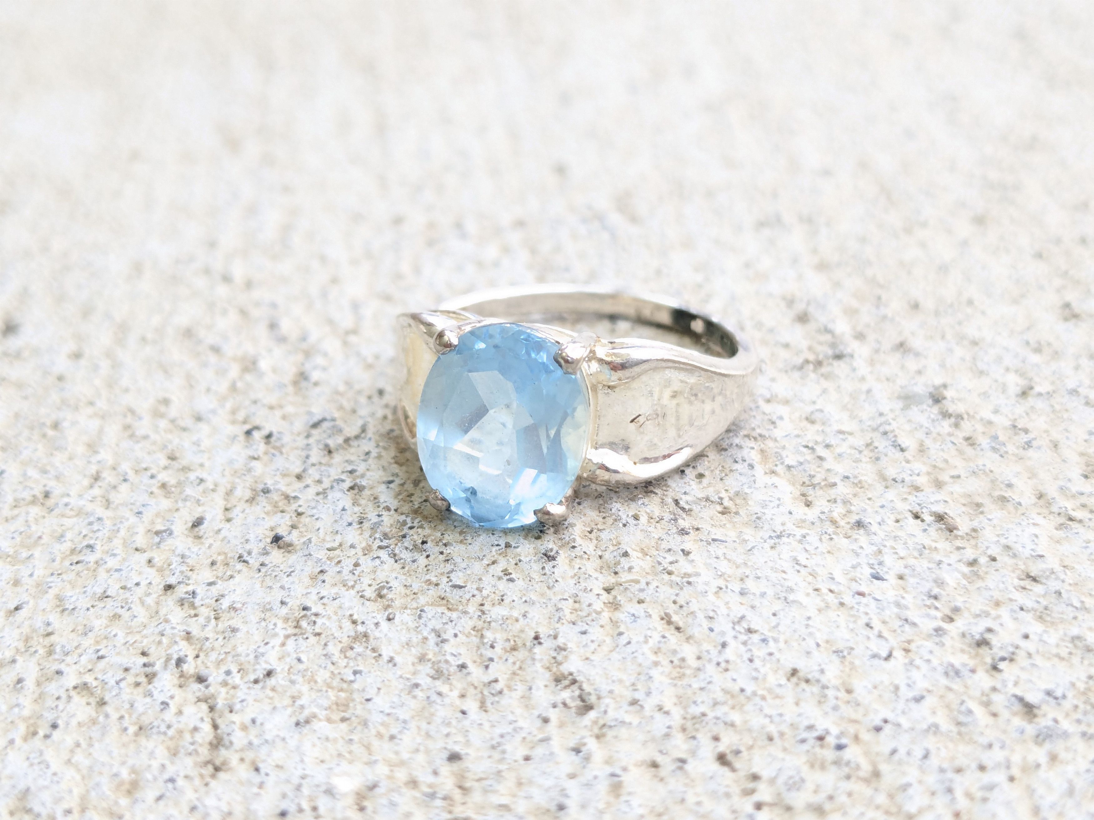 Jewelry Sterling Silver Ring Blue Topaz Oval Faceted 7 Size ONE SIZE - 2 Thumbnail
