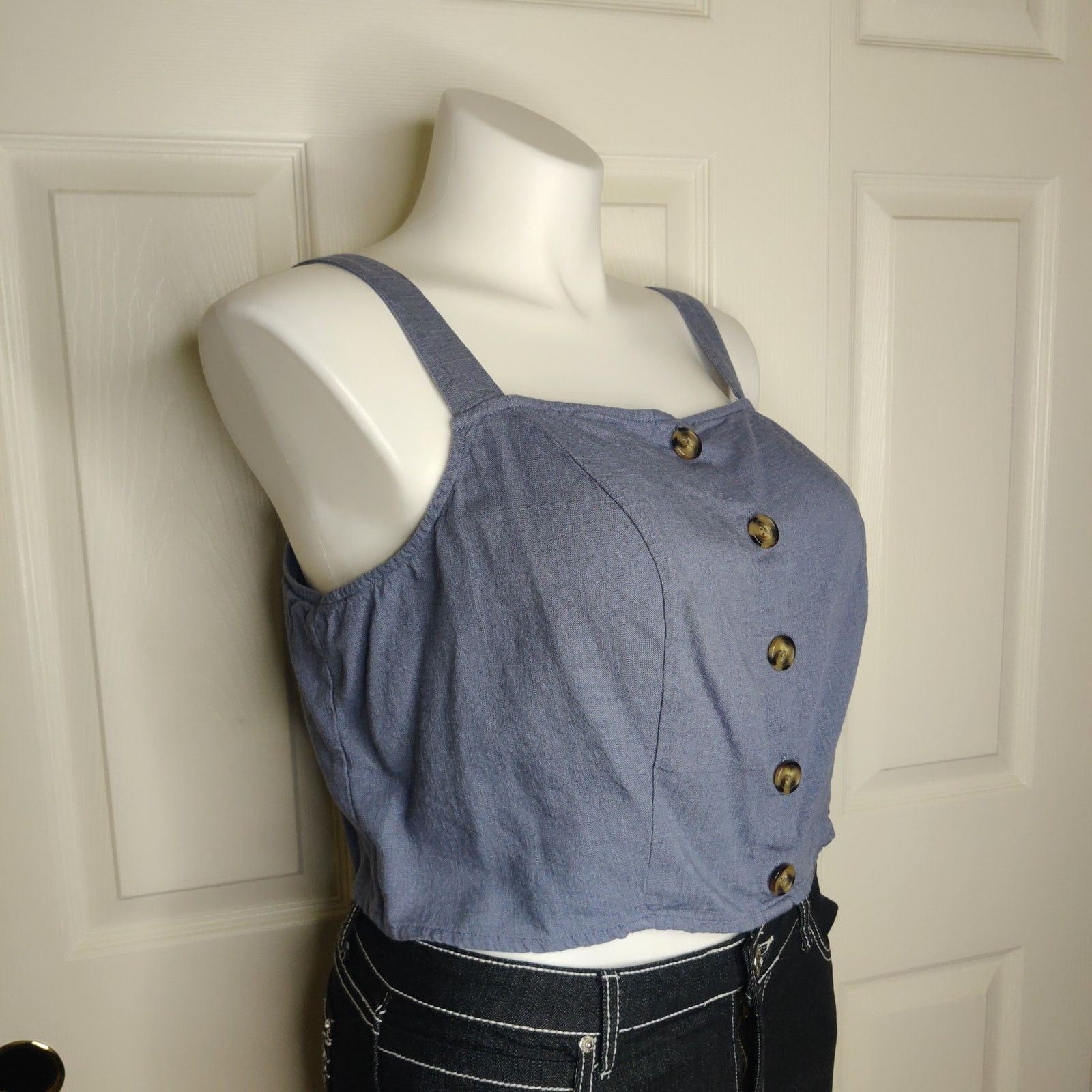 Torrid Torrid Linen Blend Button-Front Crop Tank sz 1 Size XL / US 12-14 / IT 48-50 - 3 Thumbnail