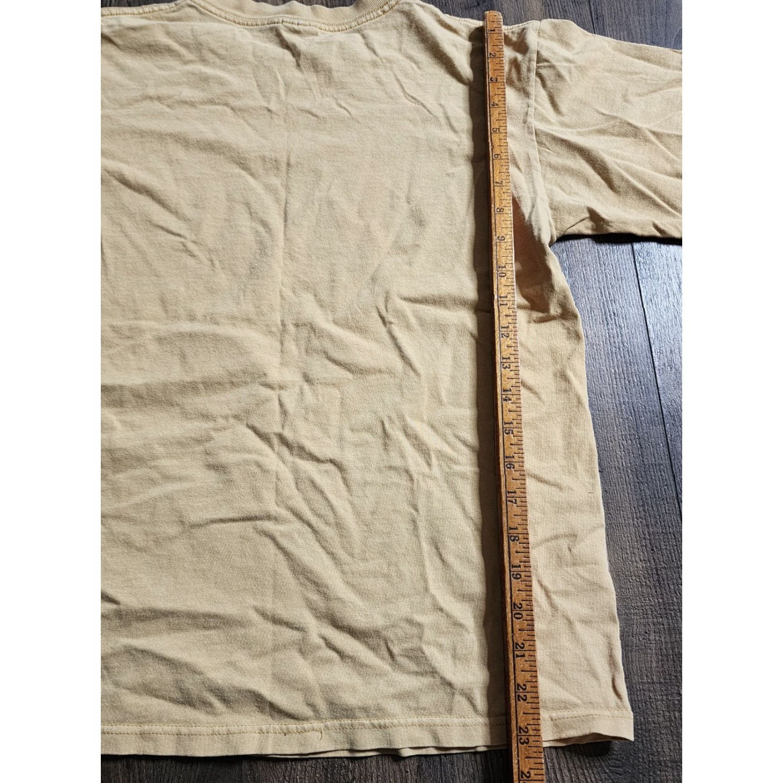 Anvil VINTAGE Mens M Lake Tahoe Travel Souvenir T Shirt Distressed Mens T-Shirt 90s Beige Cotton Anvil Short Sleeve Crew Neck 1990s Size US M / EU 48-50 / 2 - 2 Thumbnail