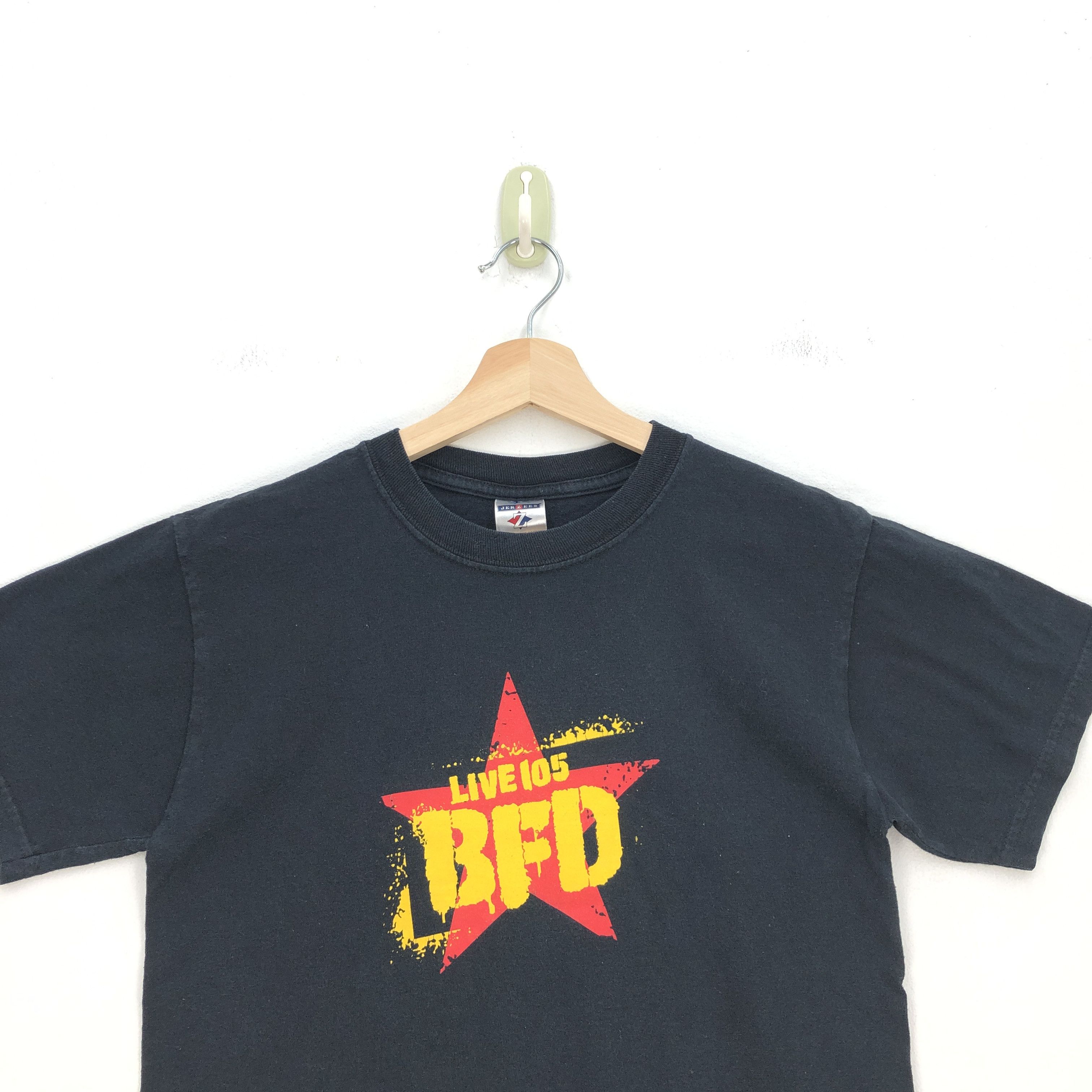 Vintage Vintage Live 105 BFS Music Festival T Shirt Tour Tee Size S / US 4 / IT 40 - 3 Thumbnail