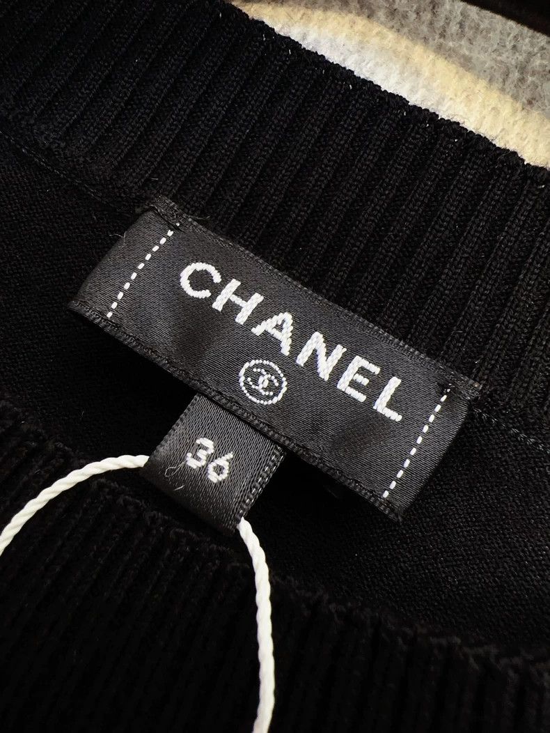 Chanel Chanel 23B black round neck knitted cuff embroidered sequi Size XS / US 0-2 / IT 36-38 - 7 Thumbnail