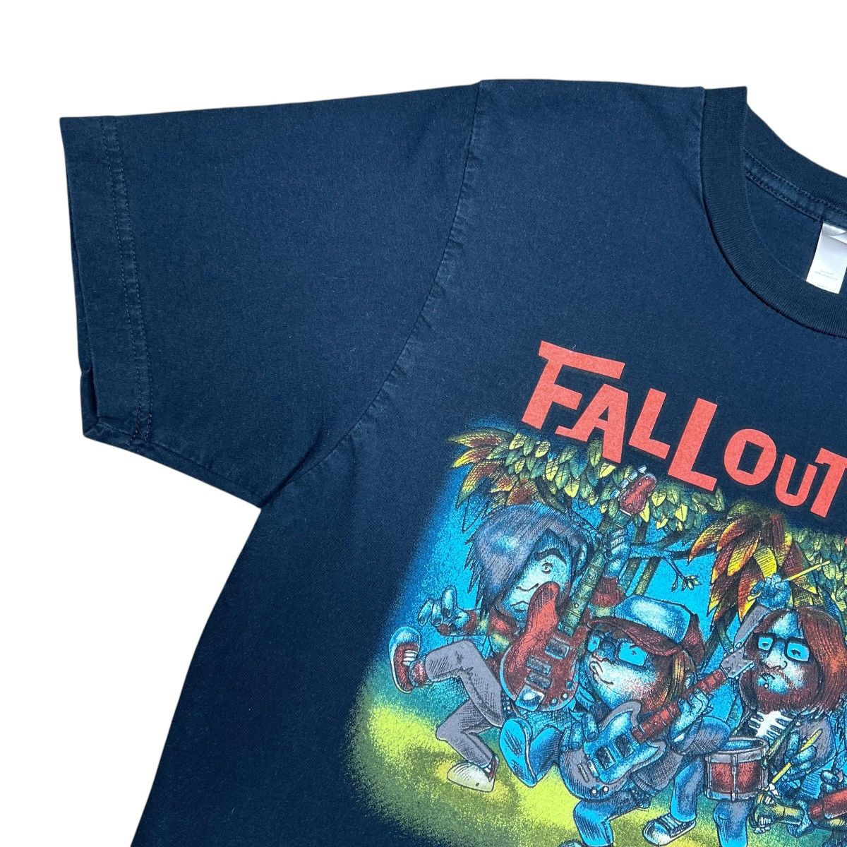 Band Tees Vintage 2007 Fall Out Boy Young Wild Things Tour Band TShirt Size US M / EU 48-50 / 2 - 5 Thumbnail