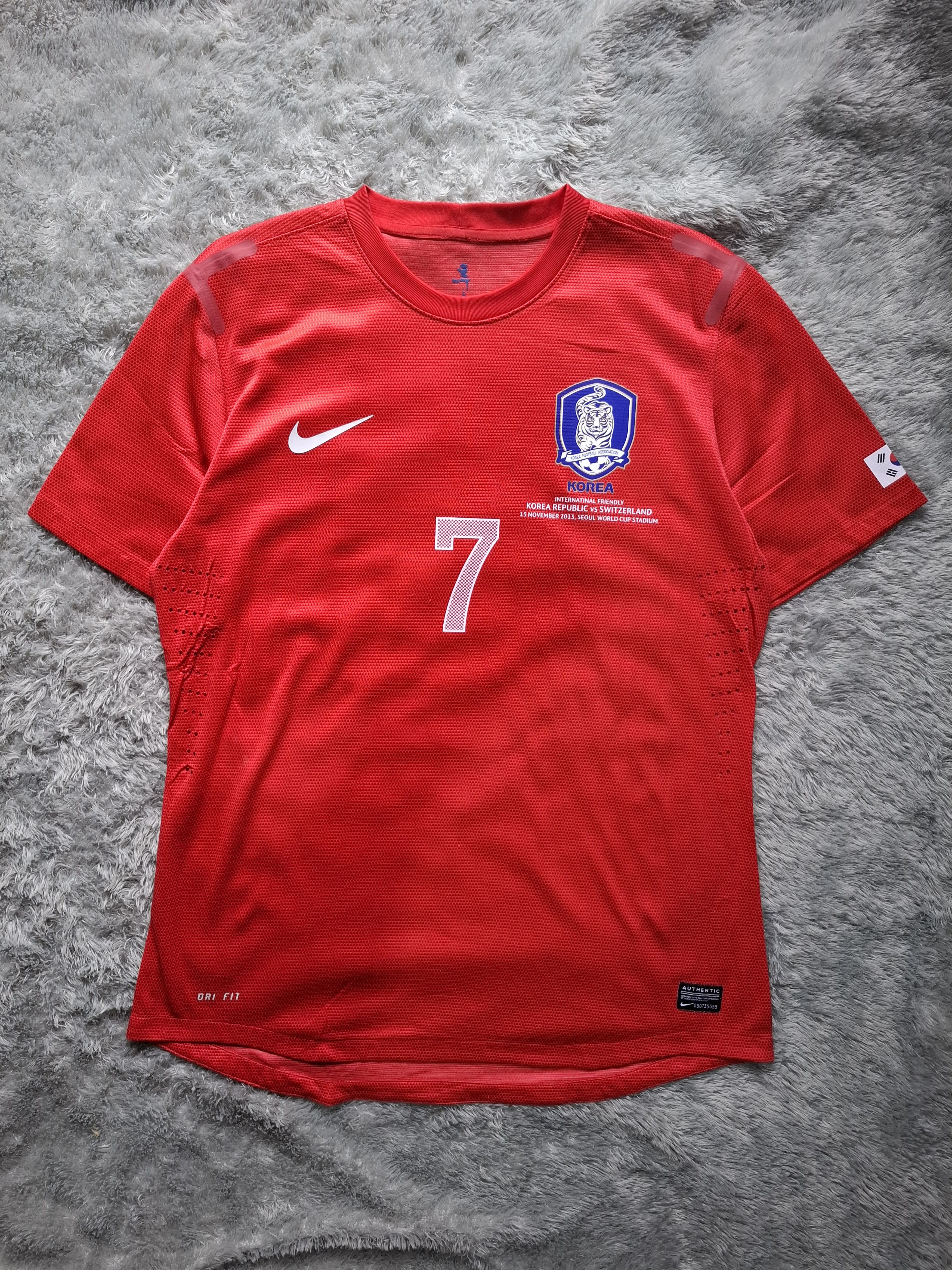 Nike South Korea 2013 Home Size US XL / EU 56 / 4 - 2 Thumbnail